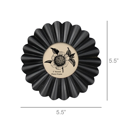 Scalloped Photo Frame