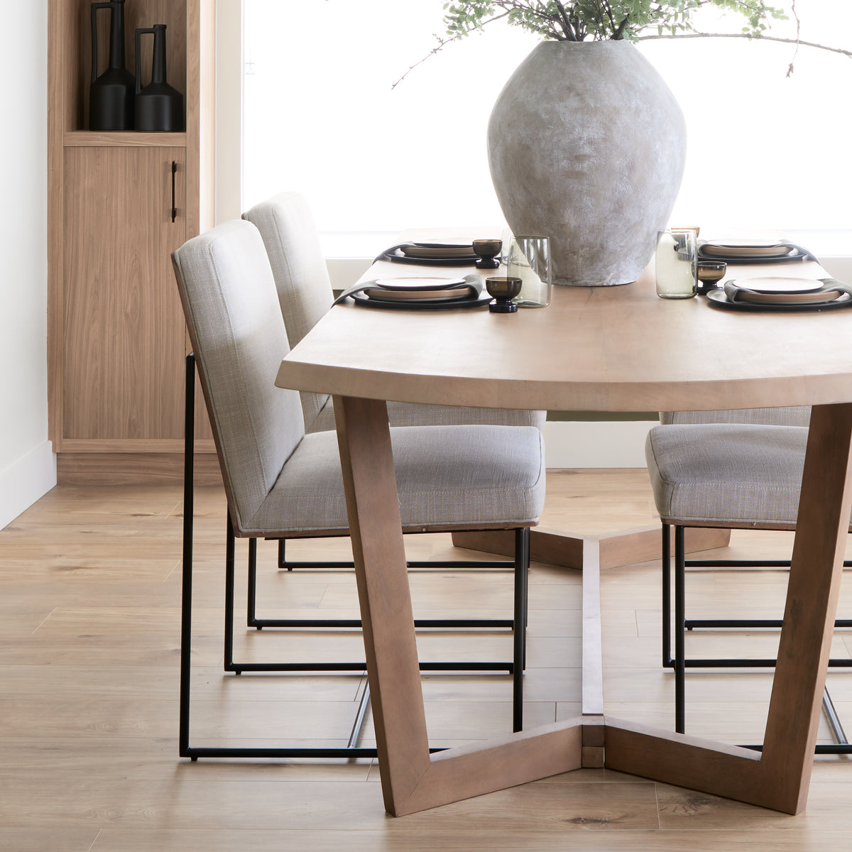 Mercana Stamford High-Back Dining Side Chair | Beige Linen w/ Black Metal
