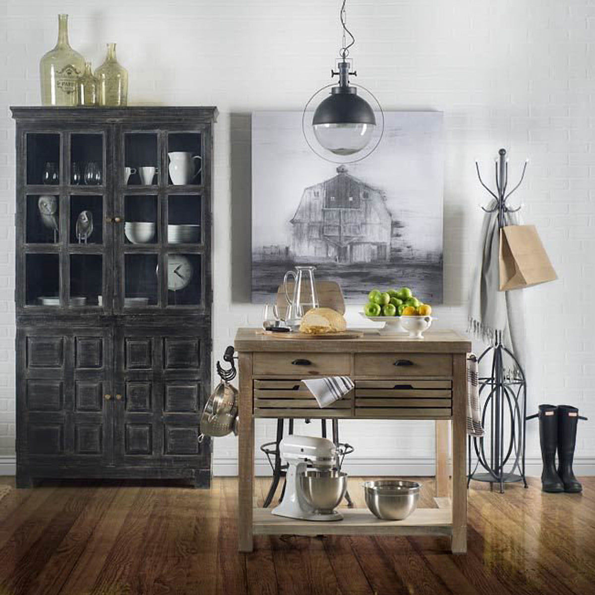 Mercana Leighton II Black Metal Spherical Pendant Light