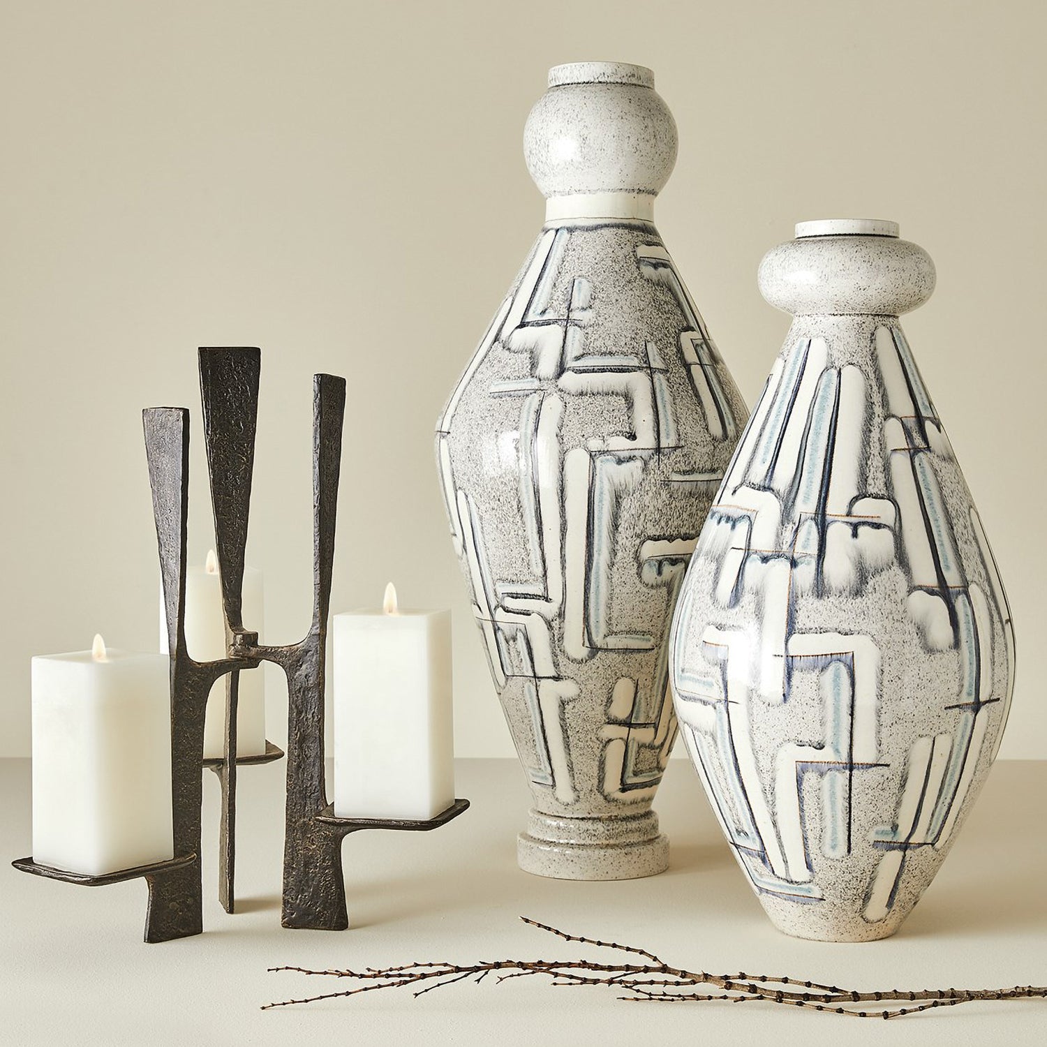 Global Views Spindle Vase