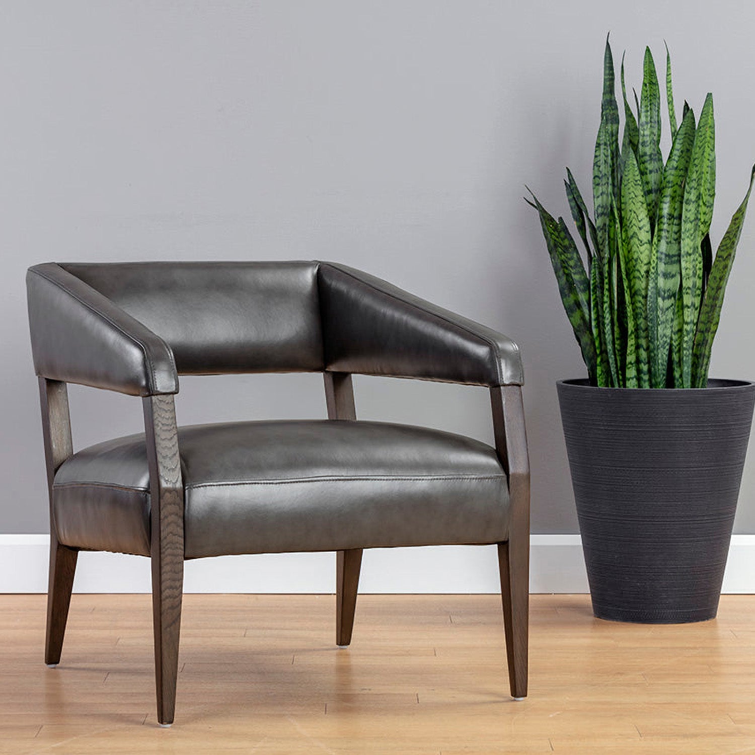 Sunpan Carlyle Lounge Chair