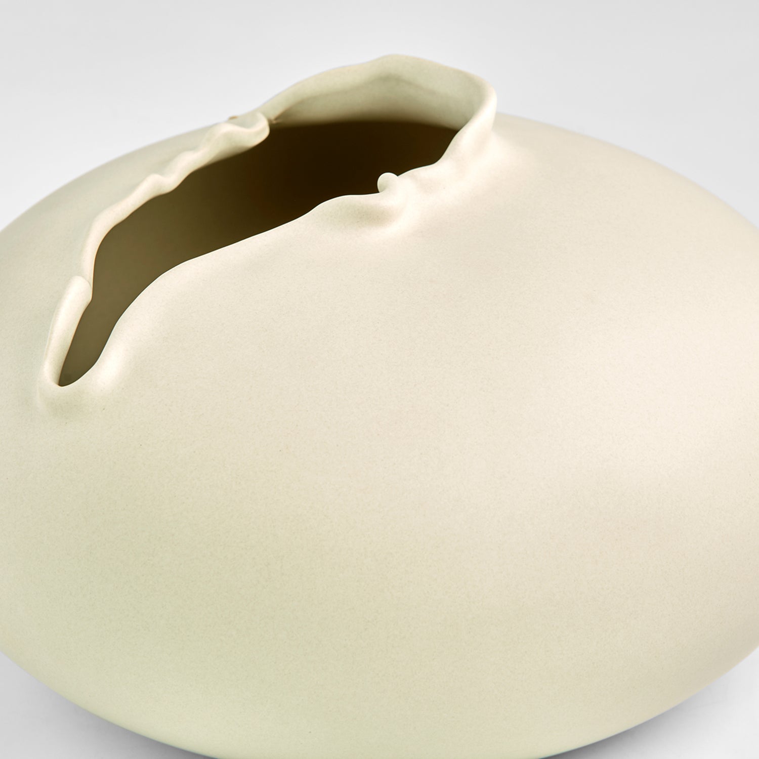 Cyan Design Tambora Off White Vase