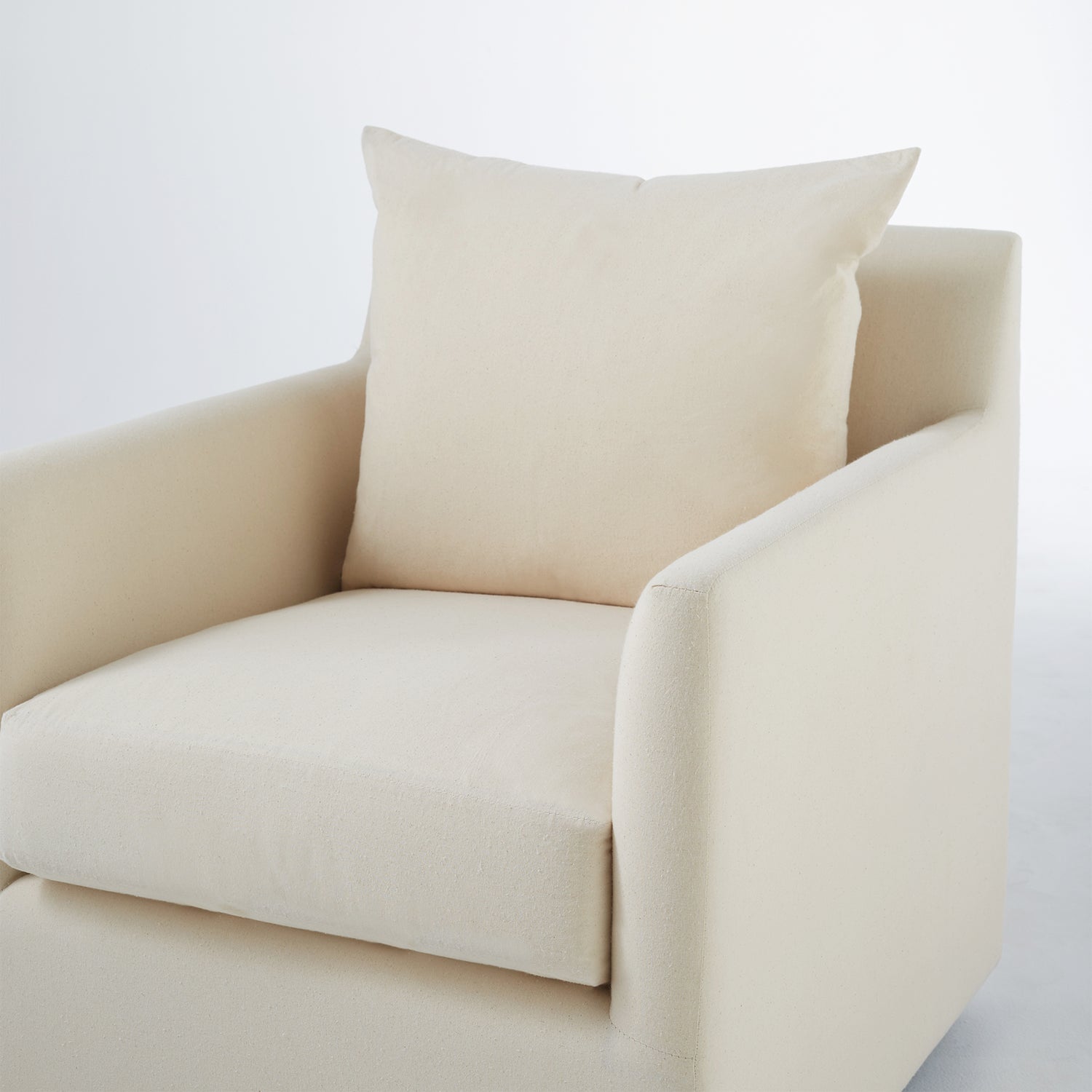 Cyan Design Sovente COM Chair