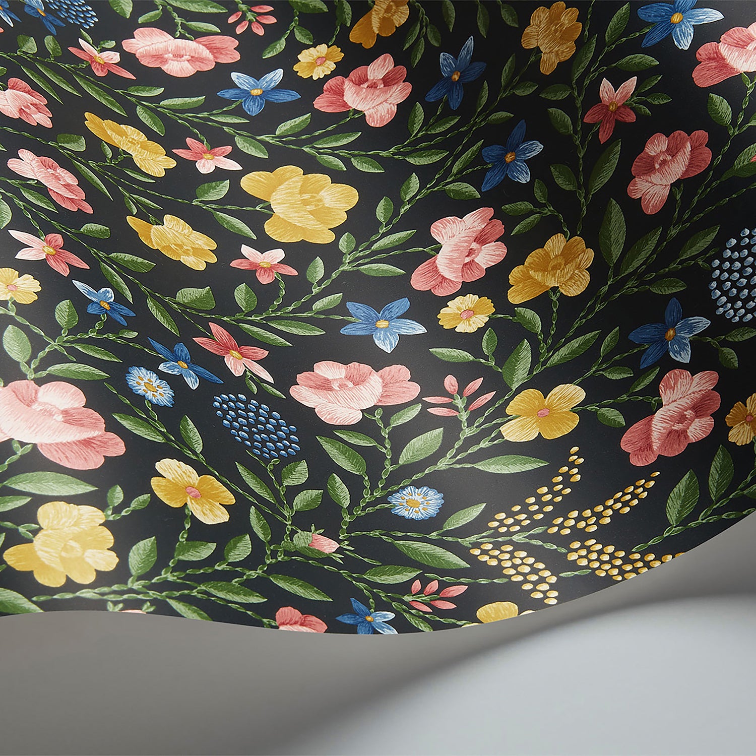 Cole & Son Historic Royal Palaces Great Masters Court Embroidery Wallpaper