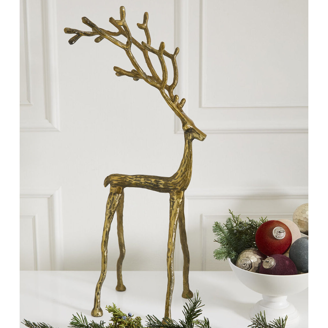 Kingly Reindeer Sculpture