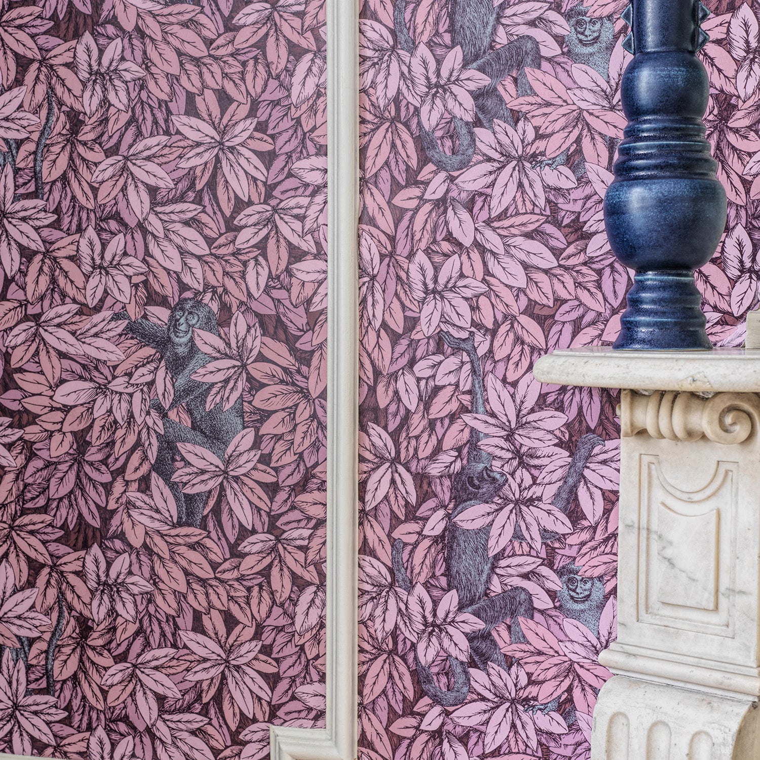 Cole & Son Fornasetti Senza Tempo II Foglie E Scimmie Wallpaper