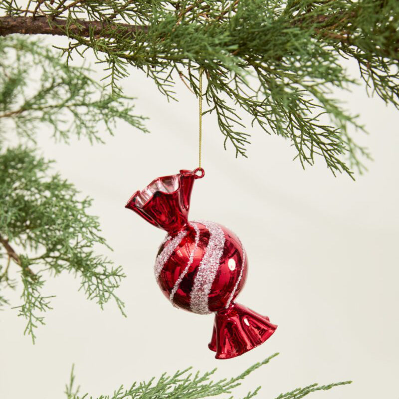 Peppermint Swirl Ornament, set of 6 red glass ornament, material texture detail