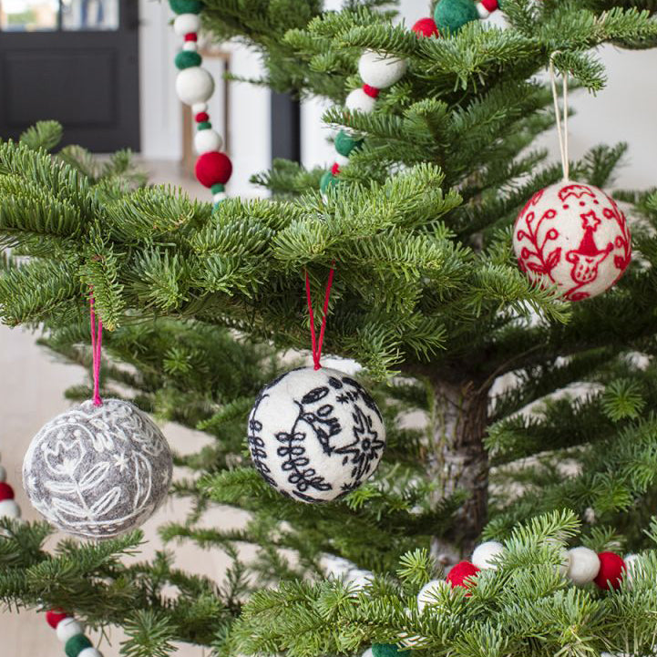 Tannon Ornament Set of 2