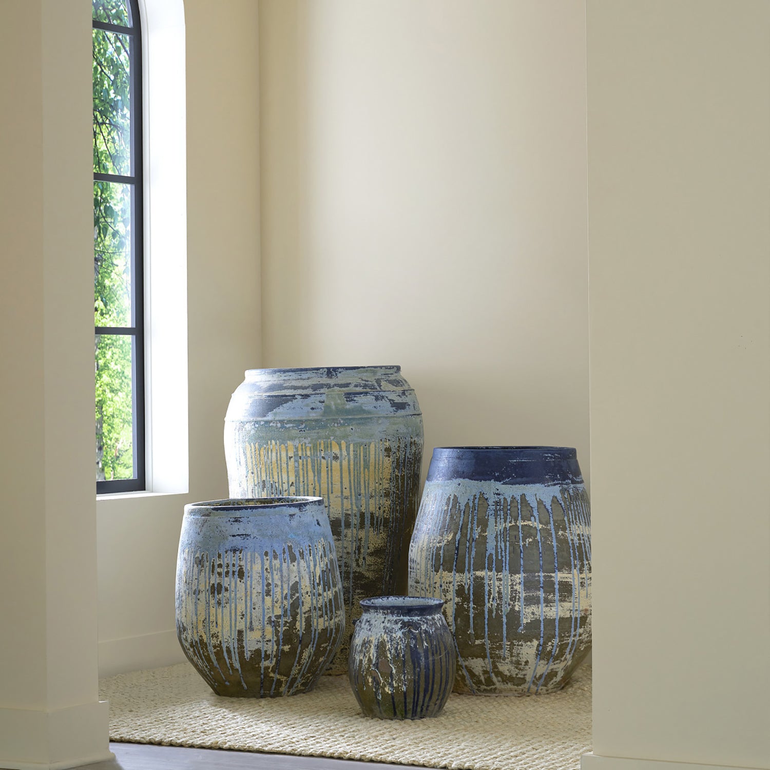 Currey & Co Sicilia Antique Planter