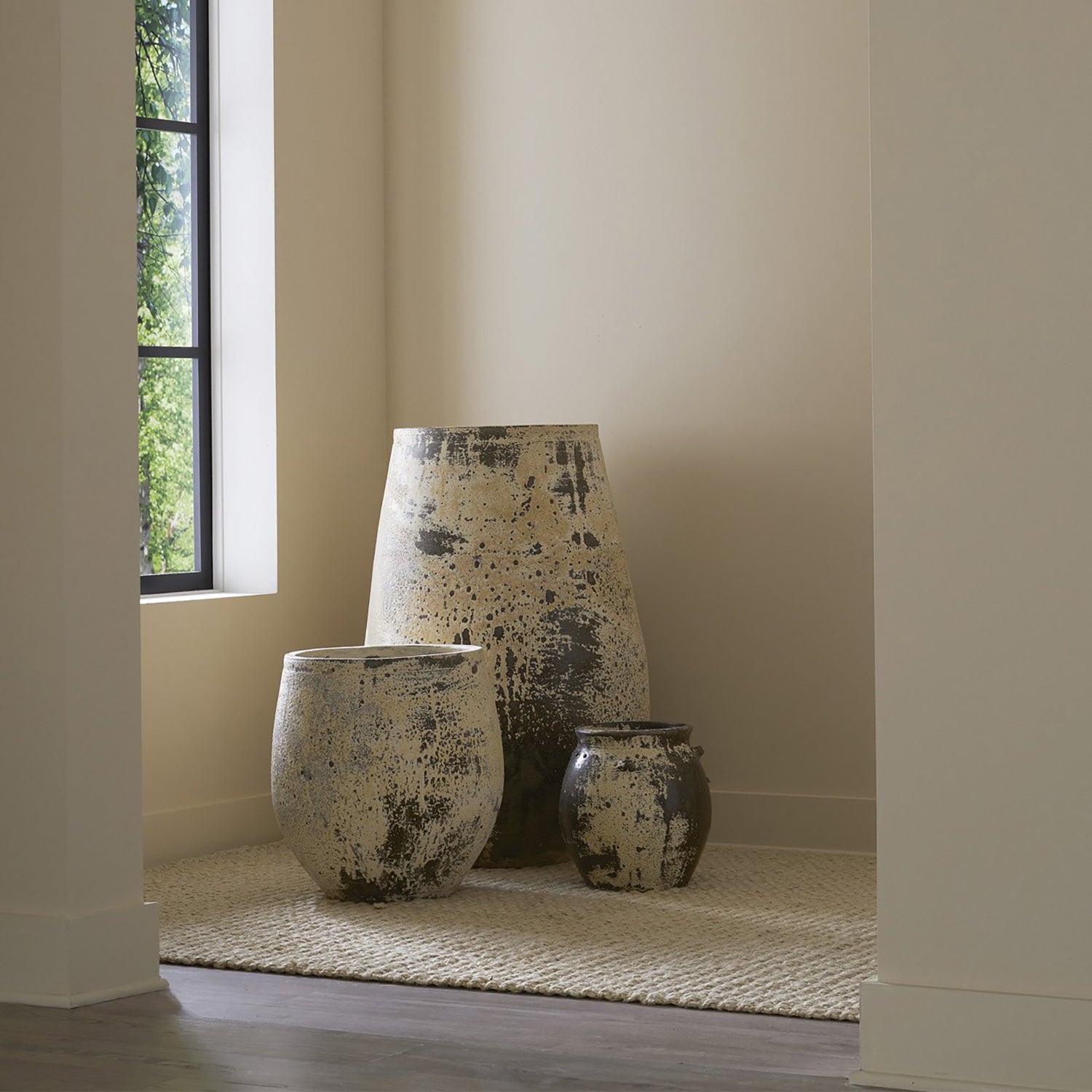 Currey & Co Sicilia Antique Planter