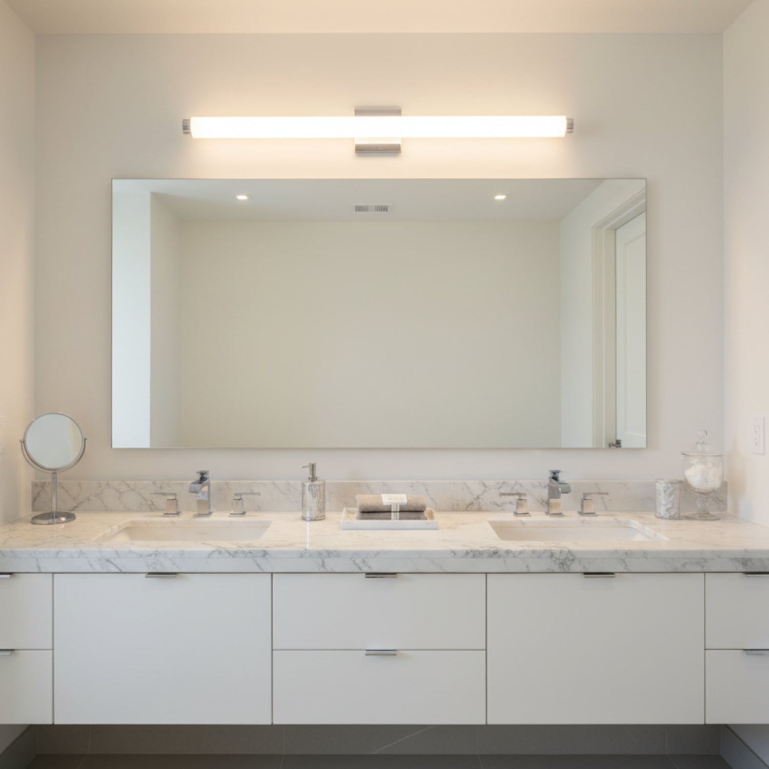 Sonneman Tubo Slim Led Polished Chrome 2432.01-DT Bath And Vanity Light