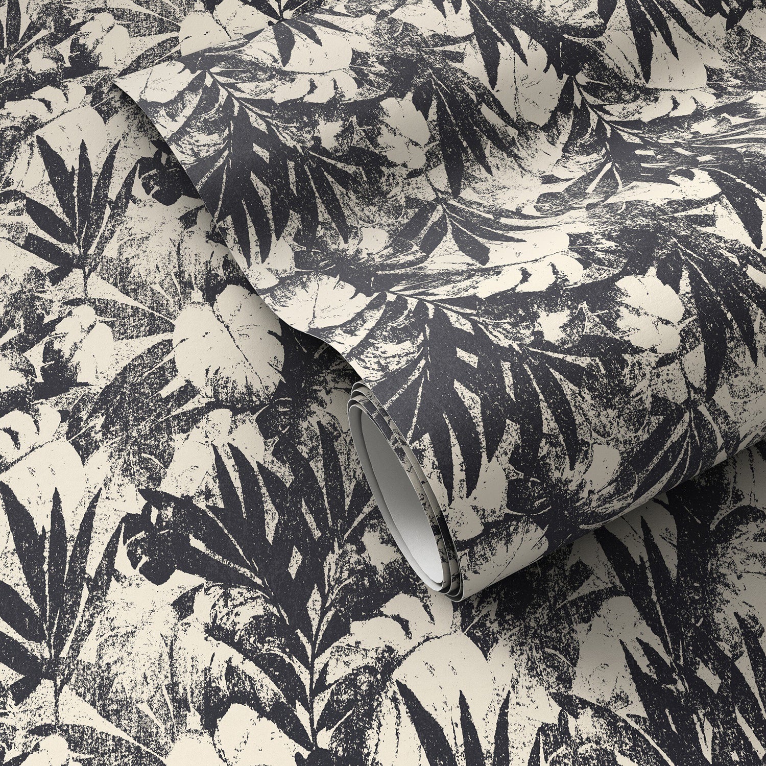 Getty Images x Four Hands Tropic Paradise Black II Wallpaper