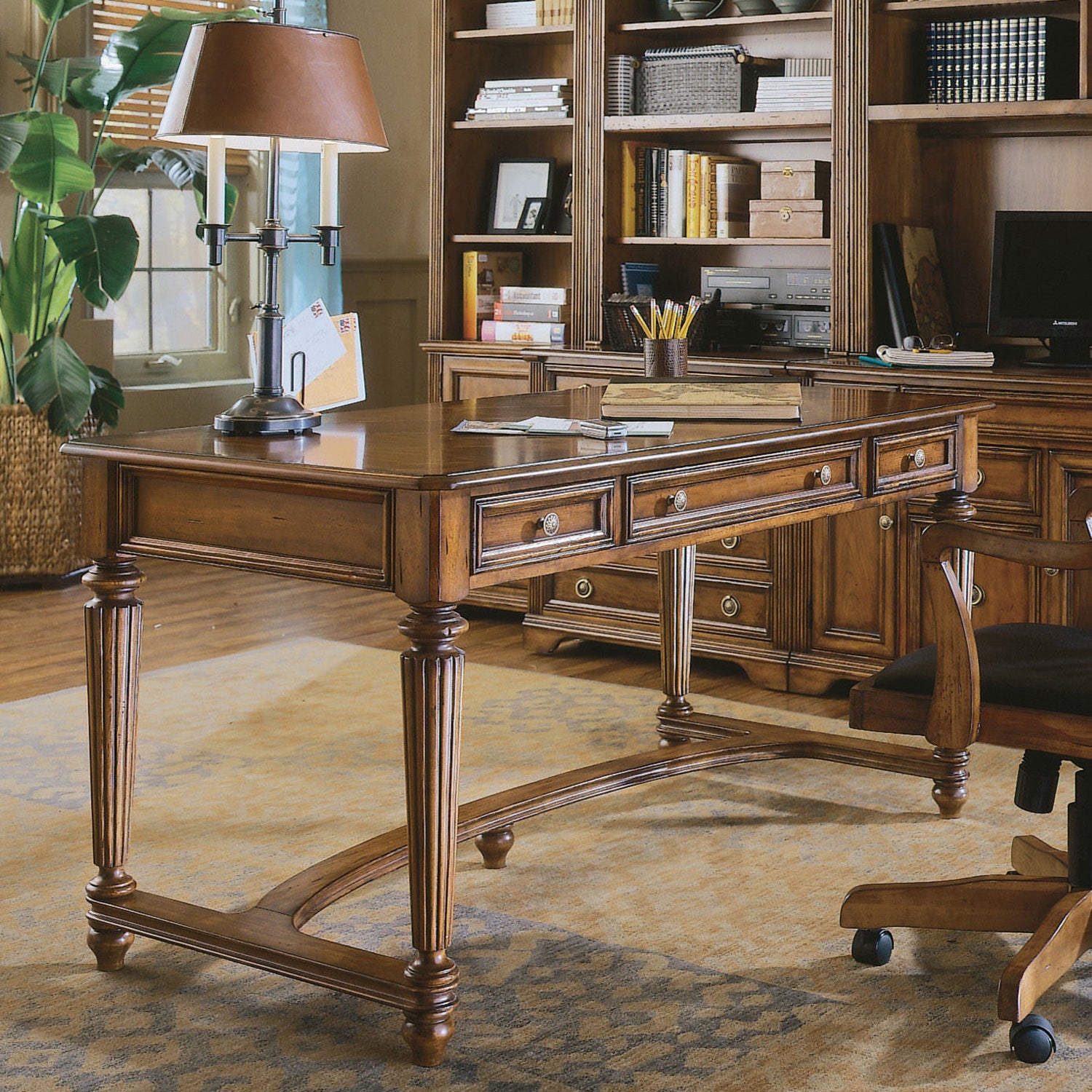 Hooker Furniture Brookhaven Leg Desk