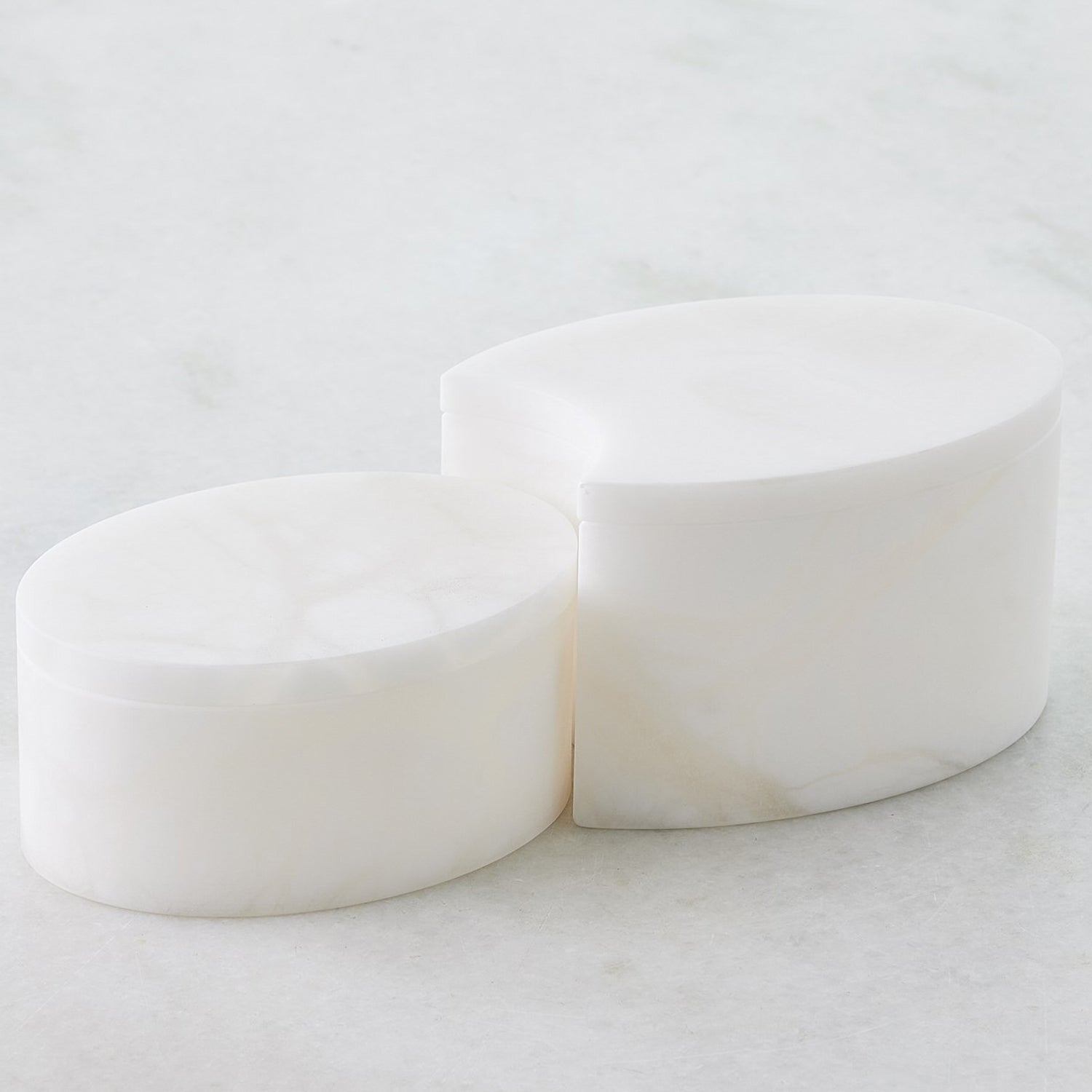 Global Views Alabaster Oval Cut Box