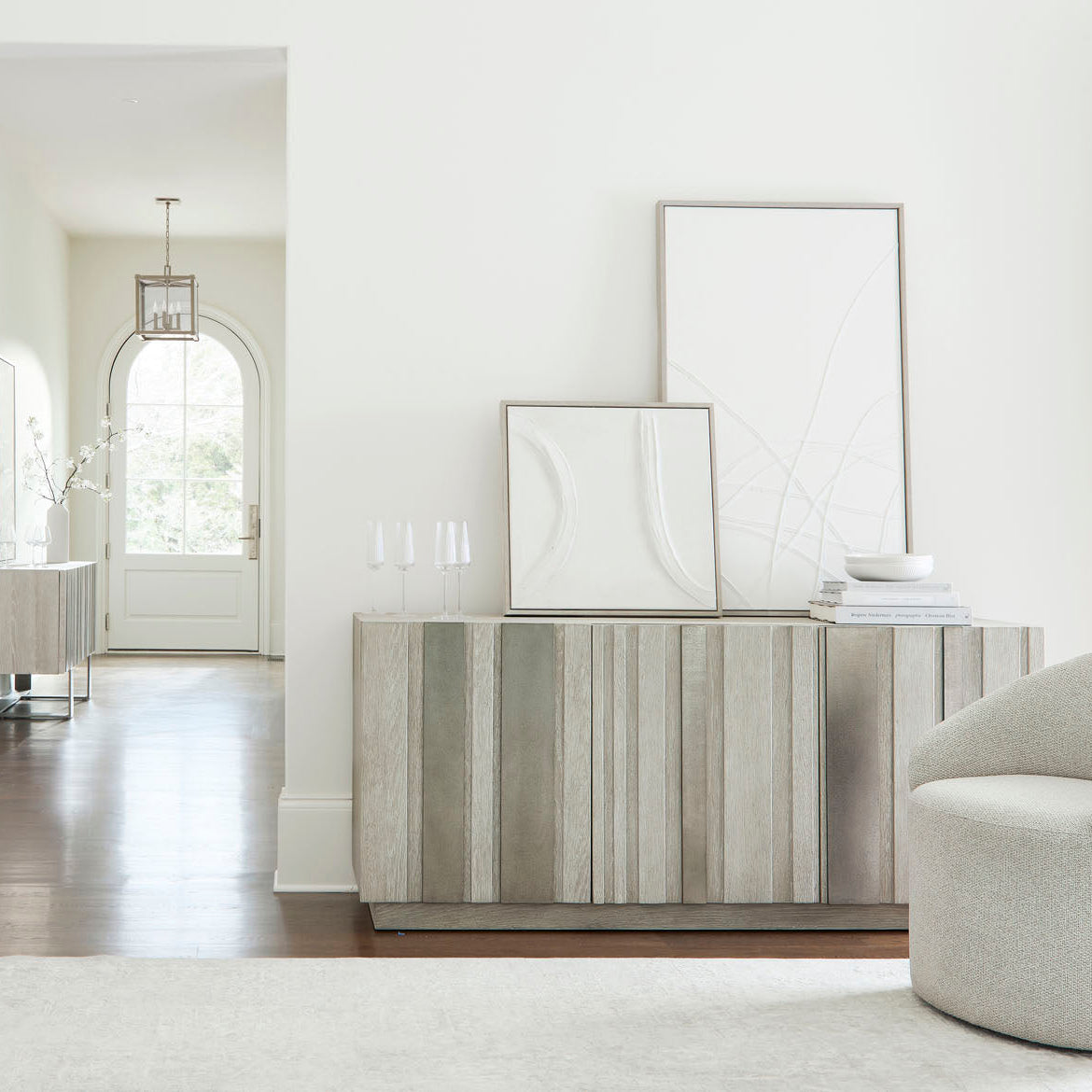 Bernhardt Tempo Metal Base Buffet