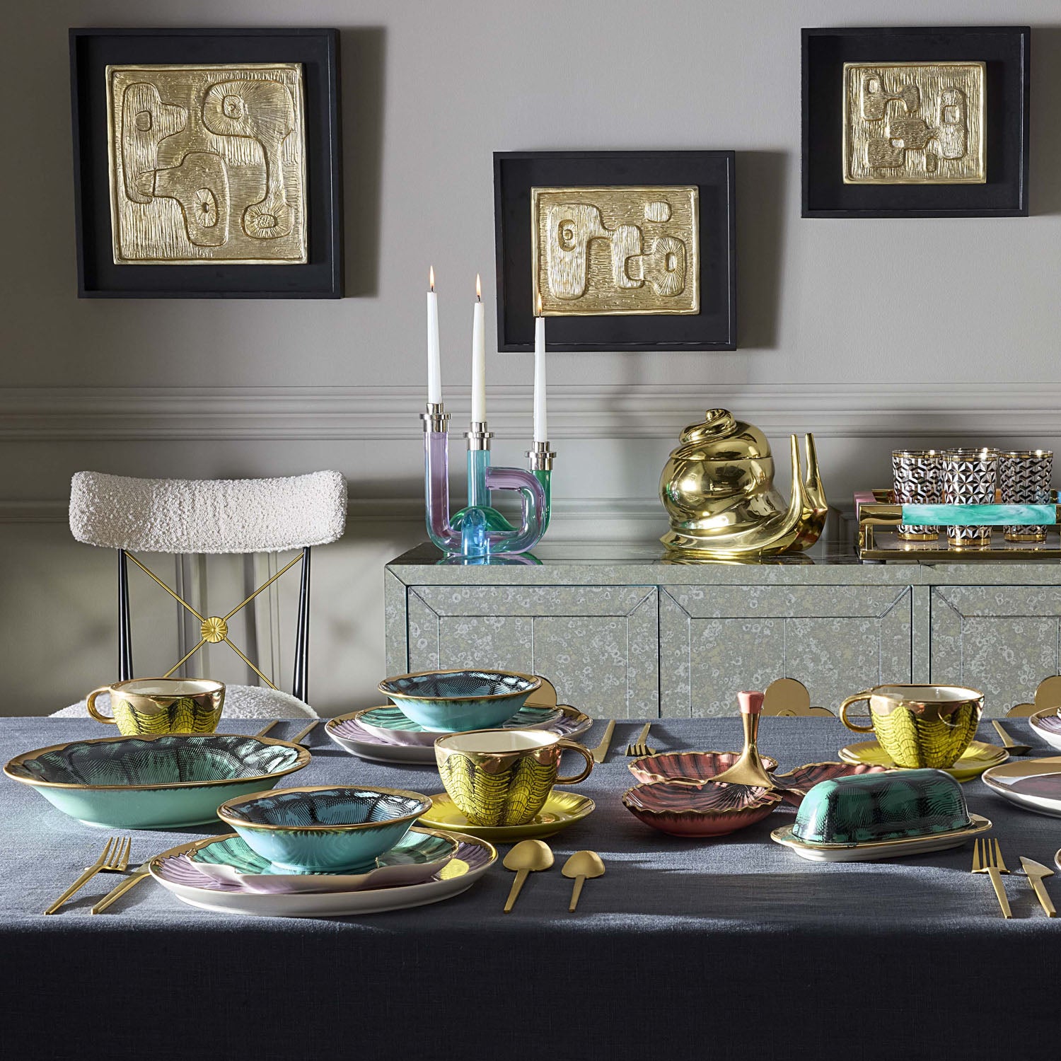 Jonathan Adler Close-up of the gold rim and glaze, Sirena Teacup & Saucer