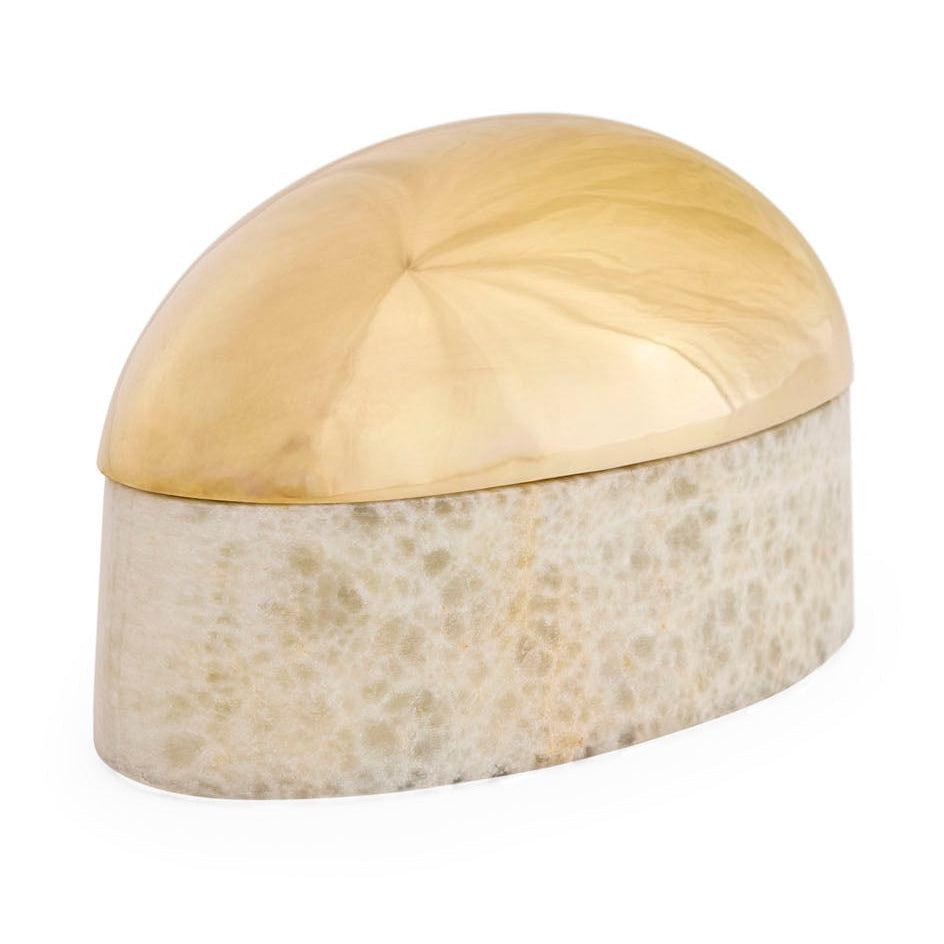Side profile of Globo small onyx box