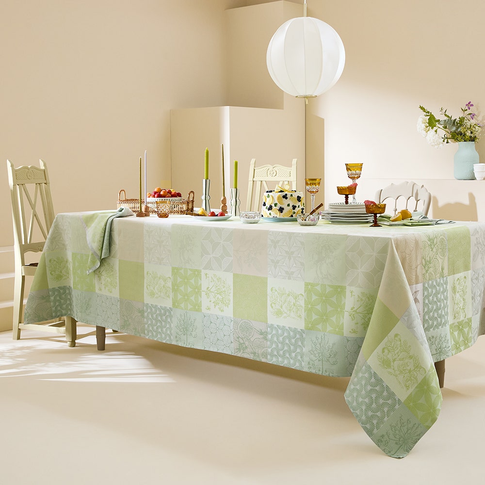 Garnier Thiebaut Mille Parfums Verde Jacquard Tablecloth