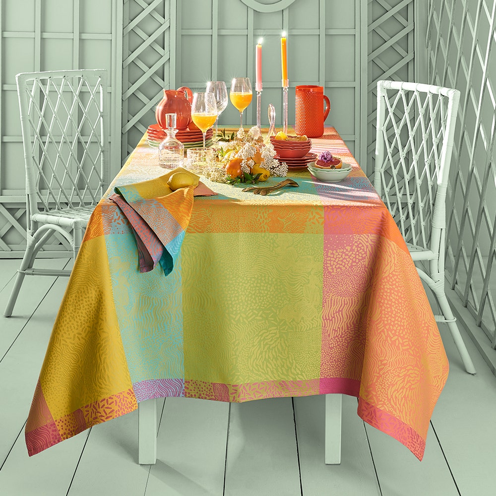 Garnier Thiebaut Mille Vagues Exotique Jacquard Tablecloth