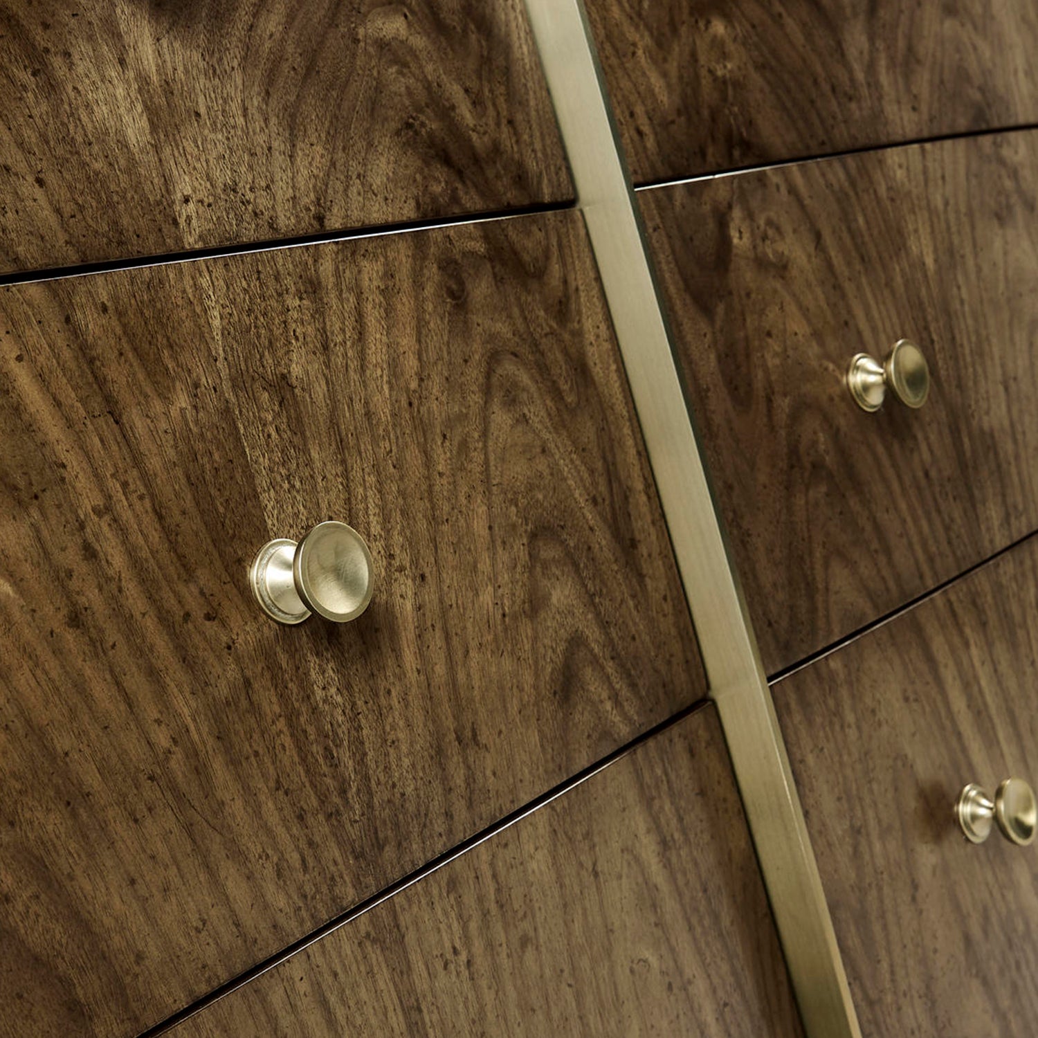 Jonathan Charles Barcelona Dresser