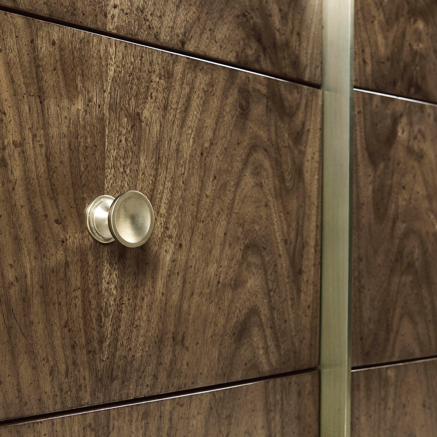 Jonathan Charles Barcelona Dresser