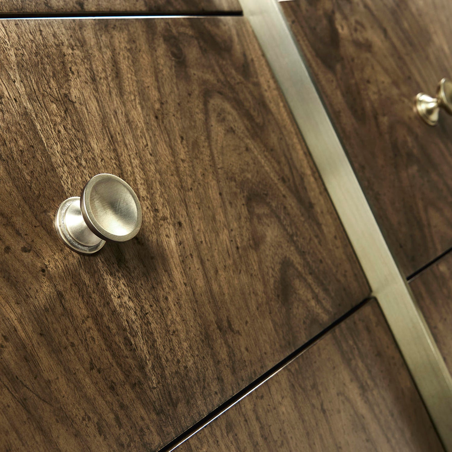 Jonathan Charles Barcelona Dresser