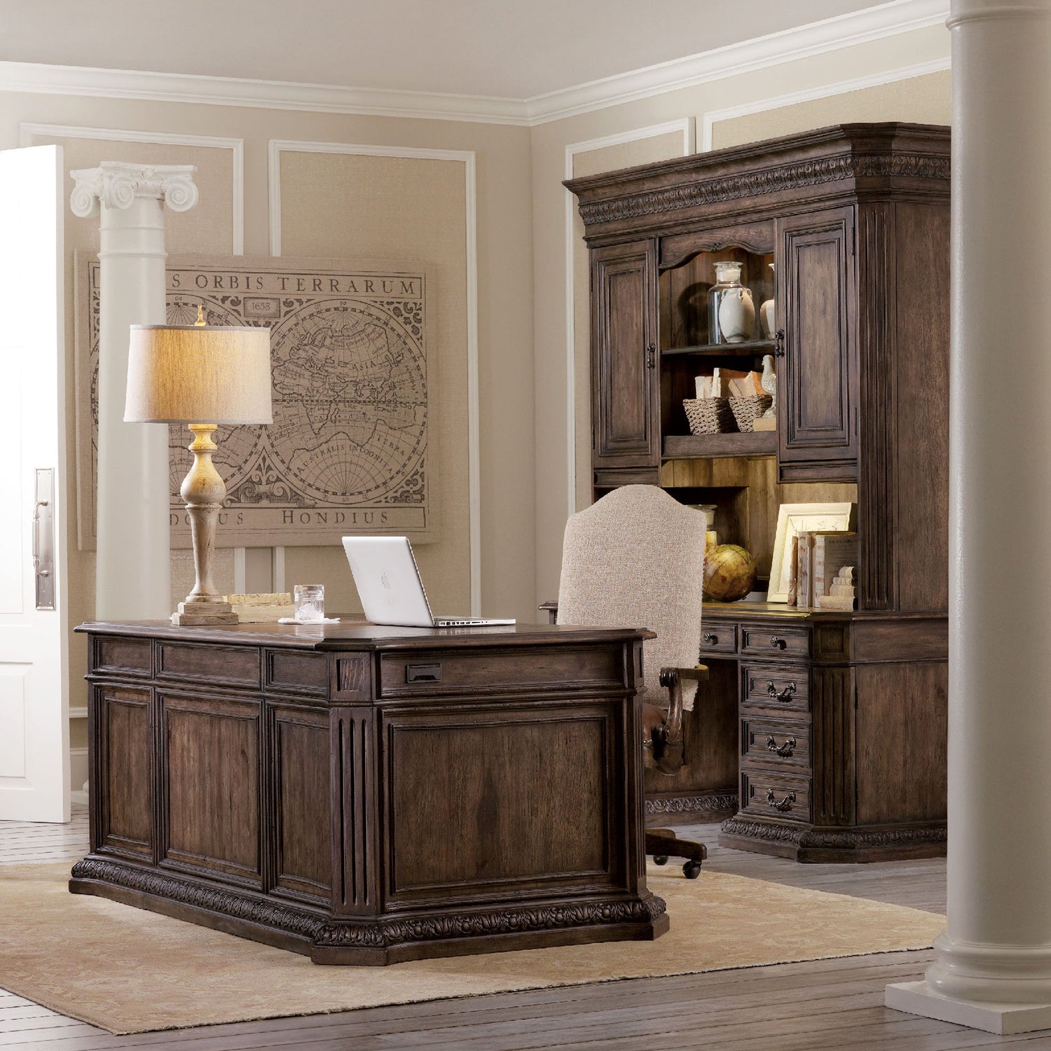 Hooker Furniture Rhapsody Tilt Swivel Chair