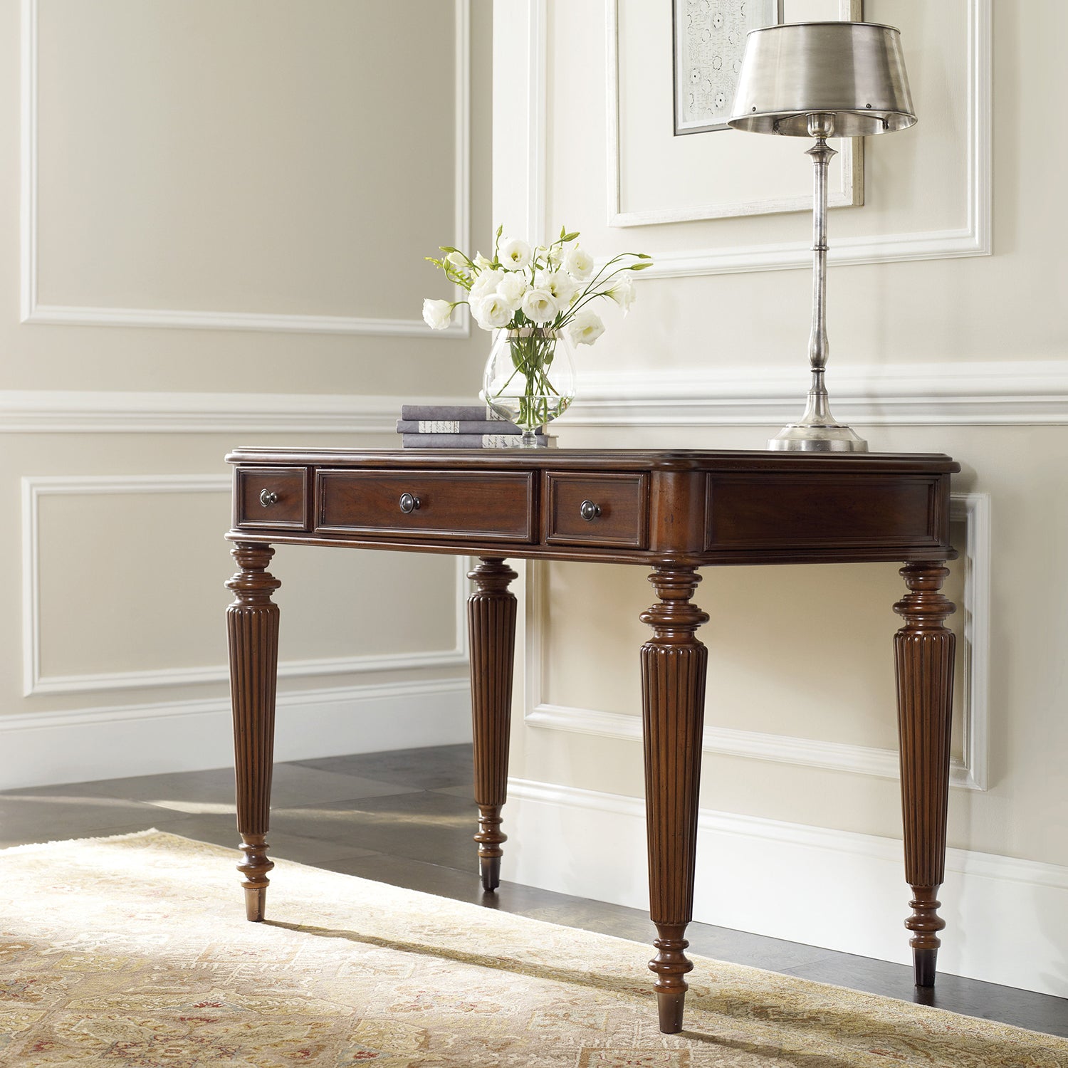 Hooker Furniture 42in Leg Desk