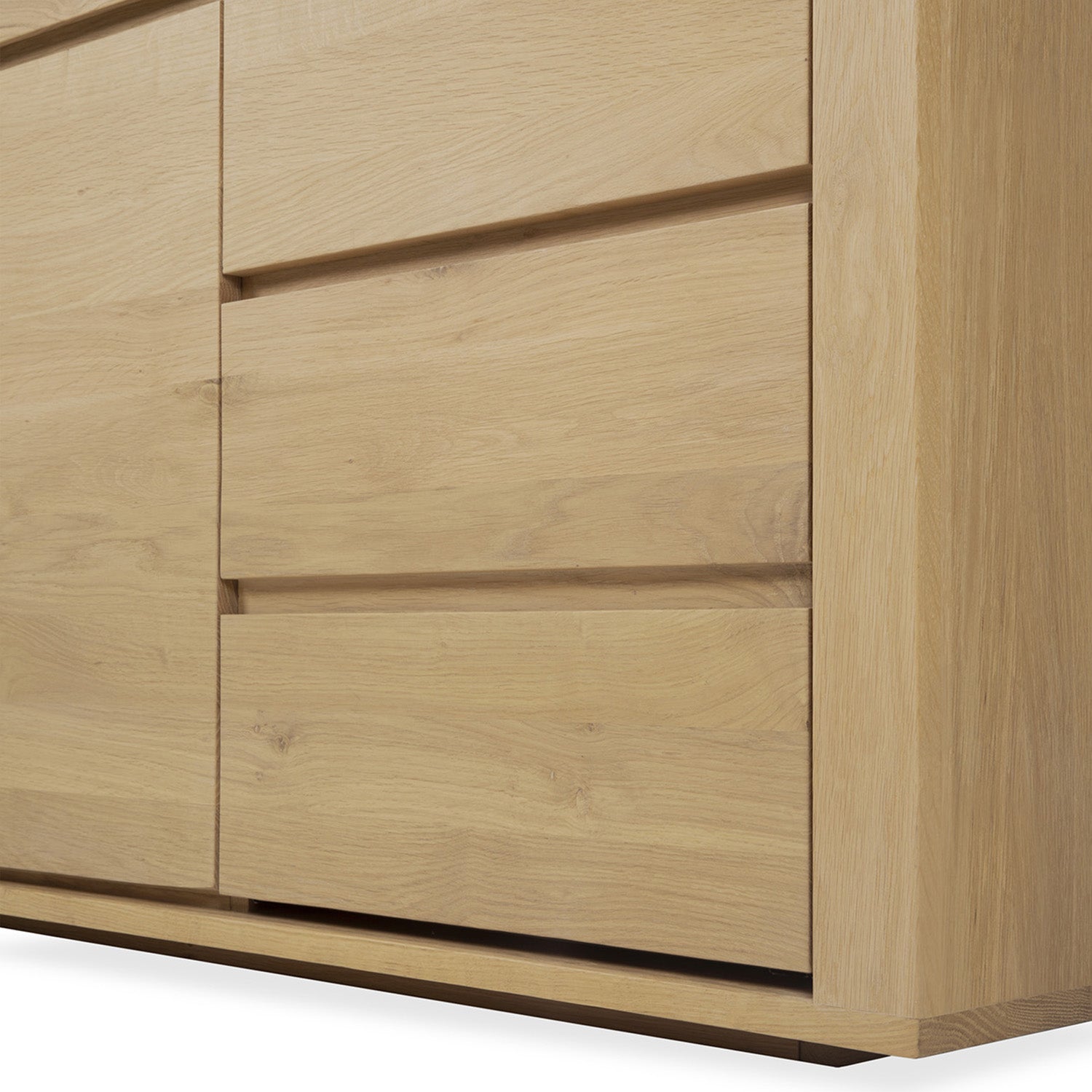 Ethnicraft Shadow Dresser