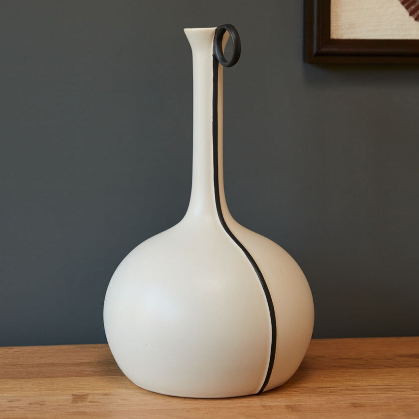 Anita Line Vase