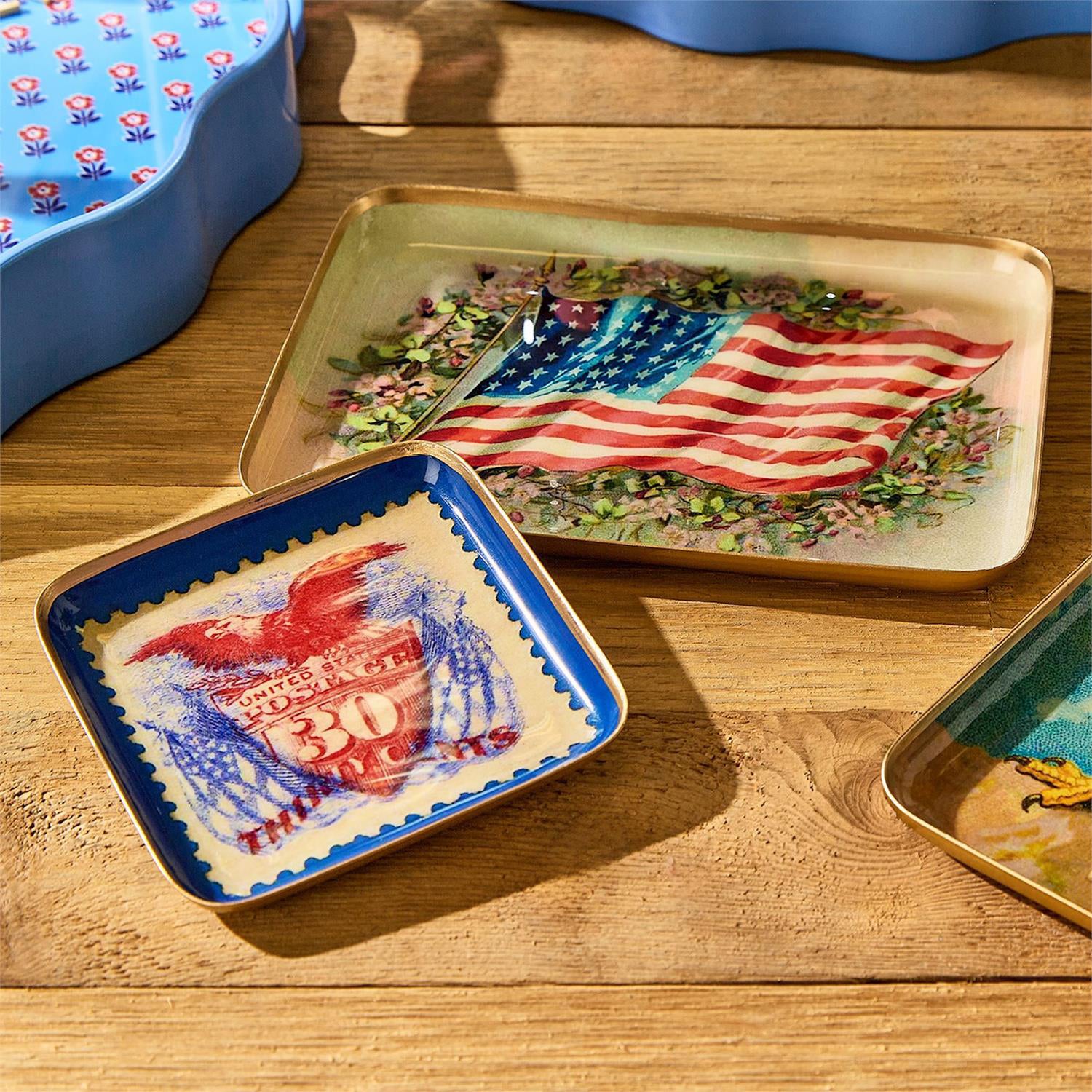 Vintage America Metal Trinket/Desk Tray Set of 3