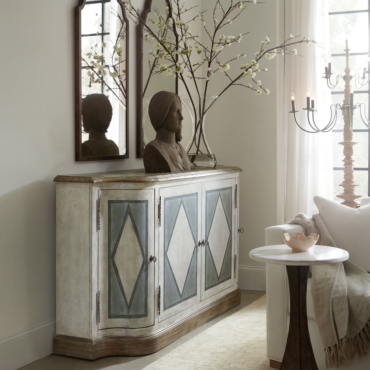 Hooker Furniture Boheme Saint Germain Server