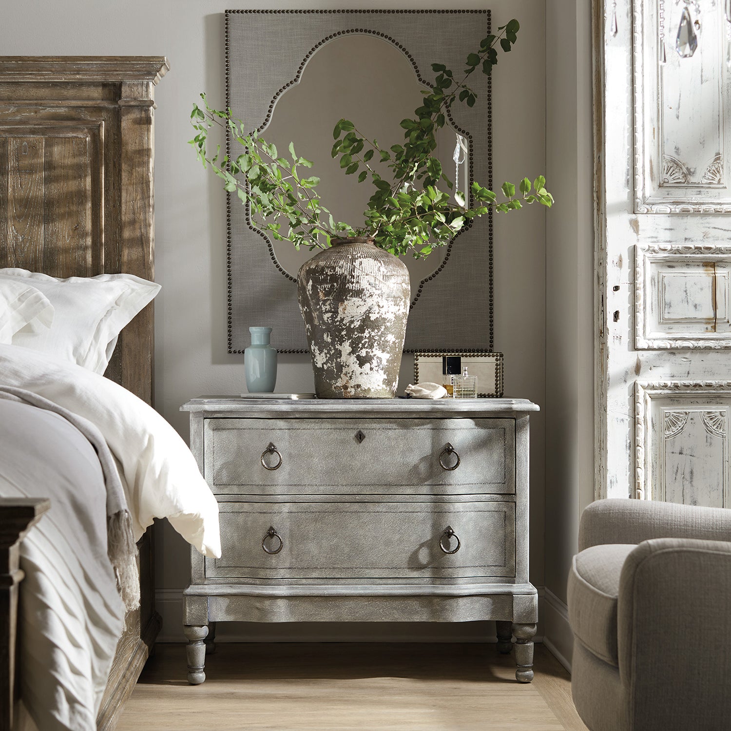 Hooker Furniture Boheme Verbena Bachelors Chest