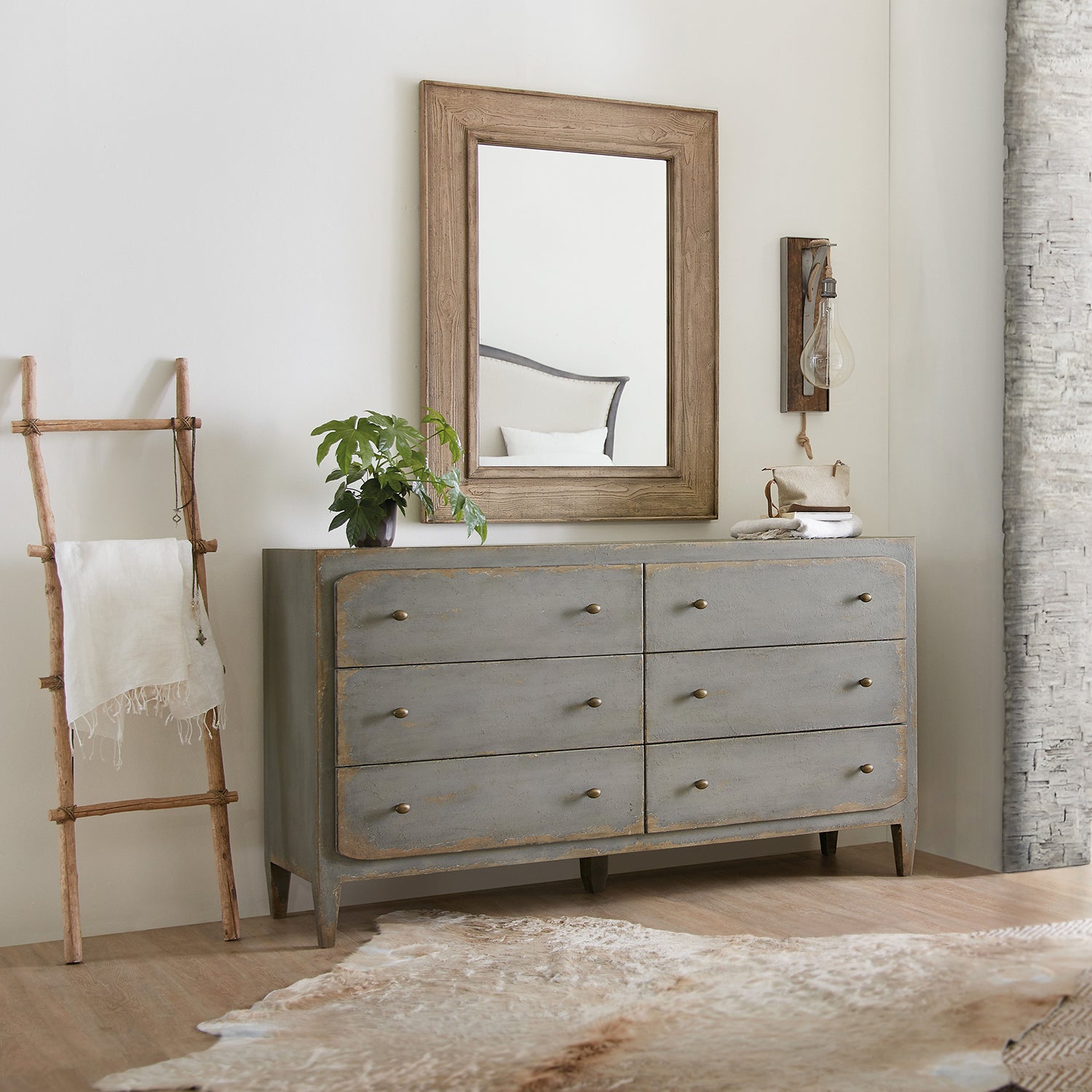 Hooker Furniture Ciao Bella Six-Drawer Dresser