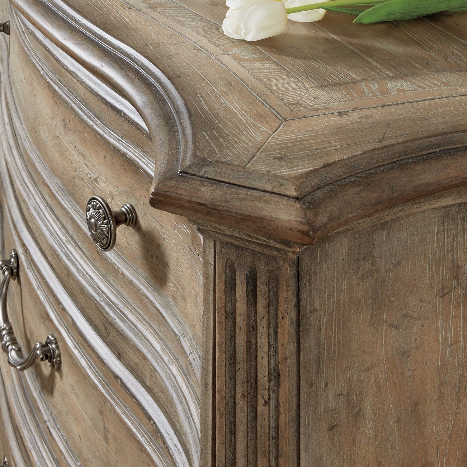 Hooker Furniture Castella Bachelors Chest