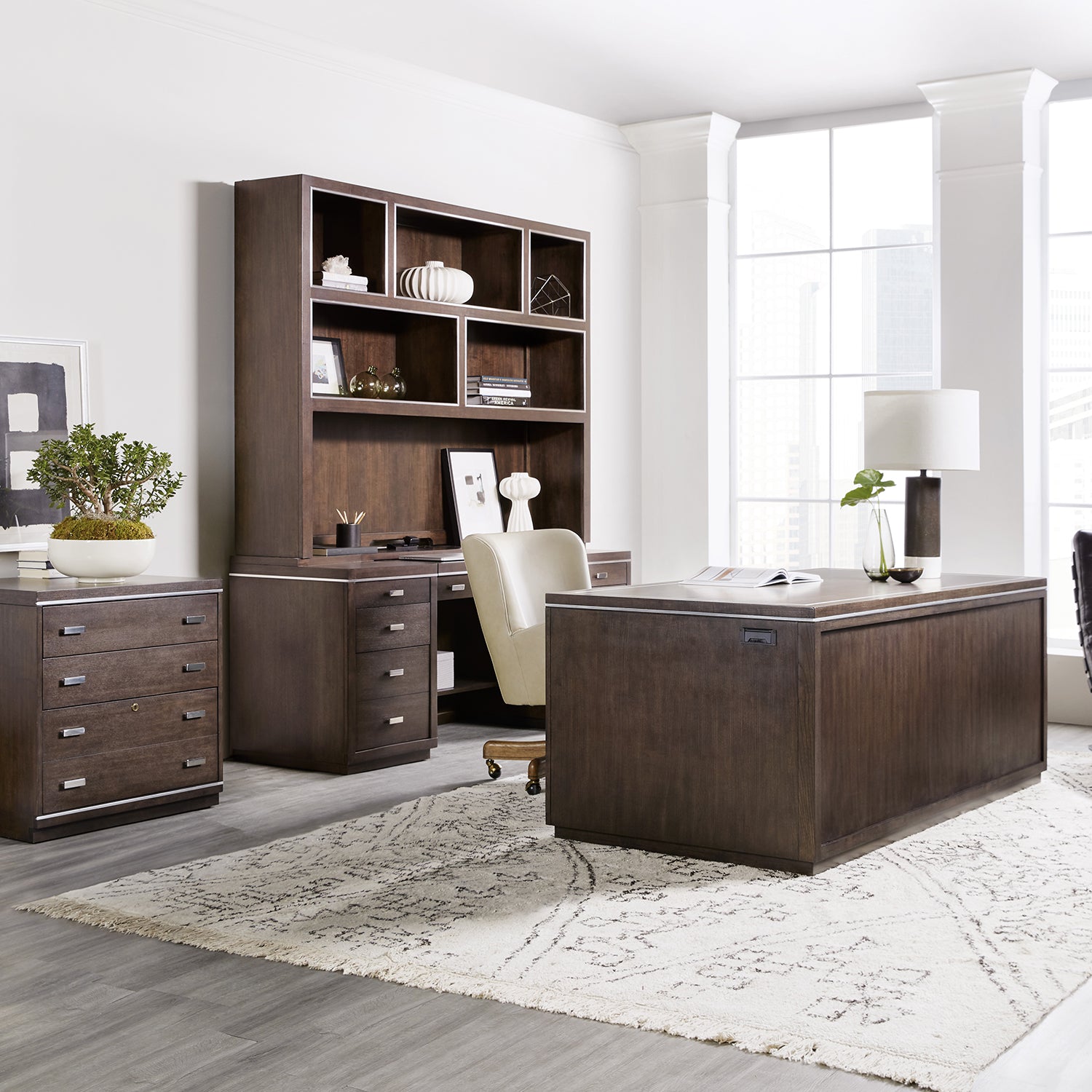 Hooker Furniture House Blend Executive Desk