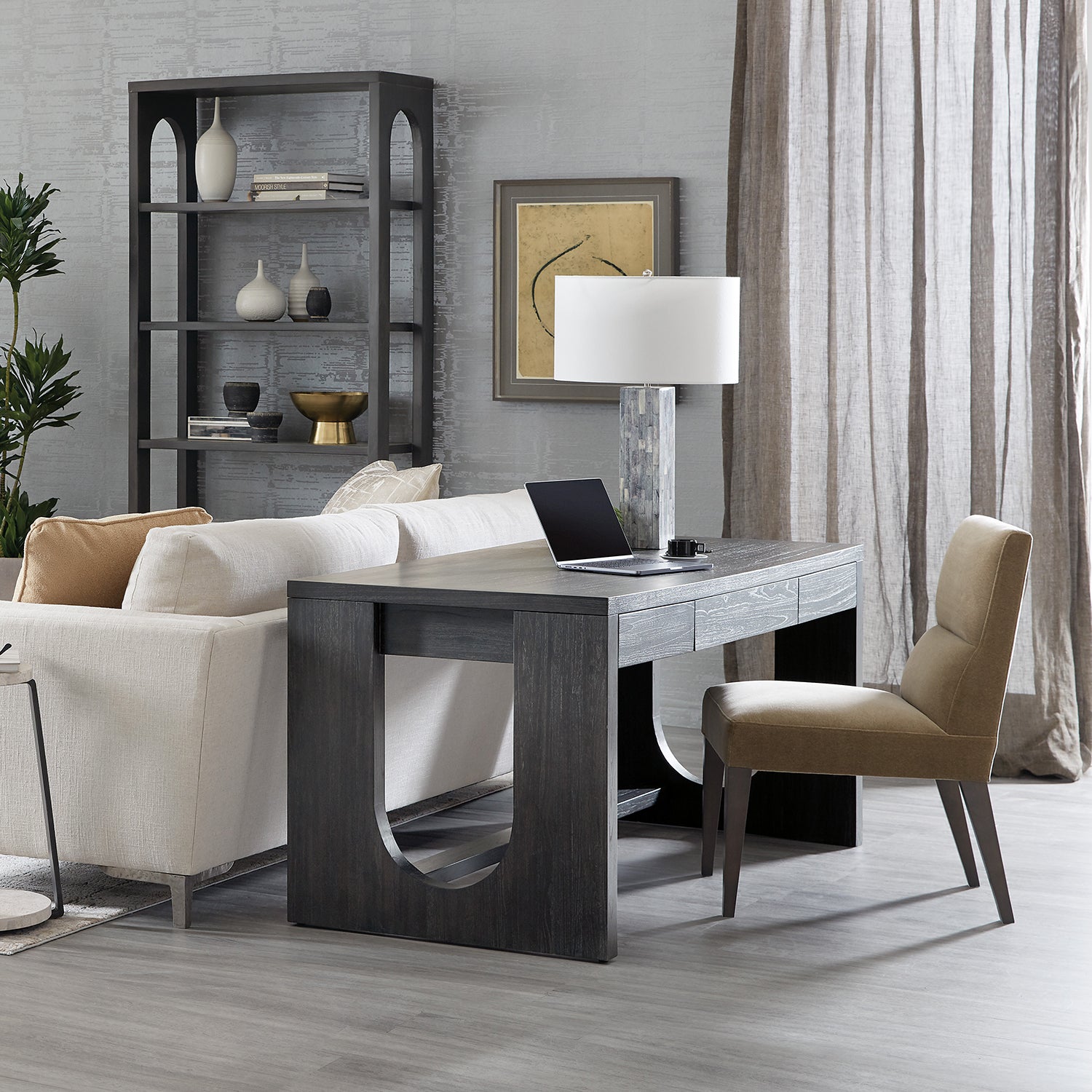 Hooker Furniture Commerce & Market Writing Desk