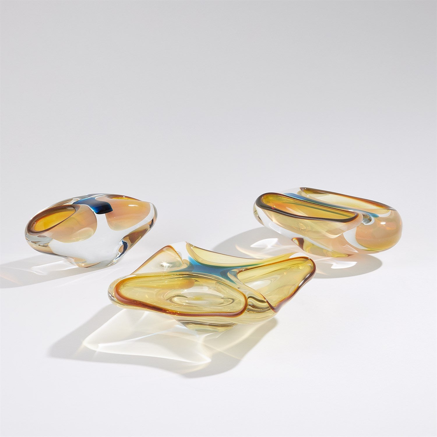 Global Views Gemella Vessel