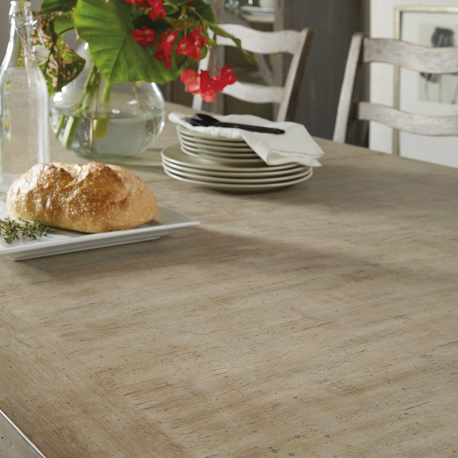 Hooker Furniture Alfresco Vittorio 80in Rectangle Dining Table