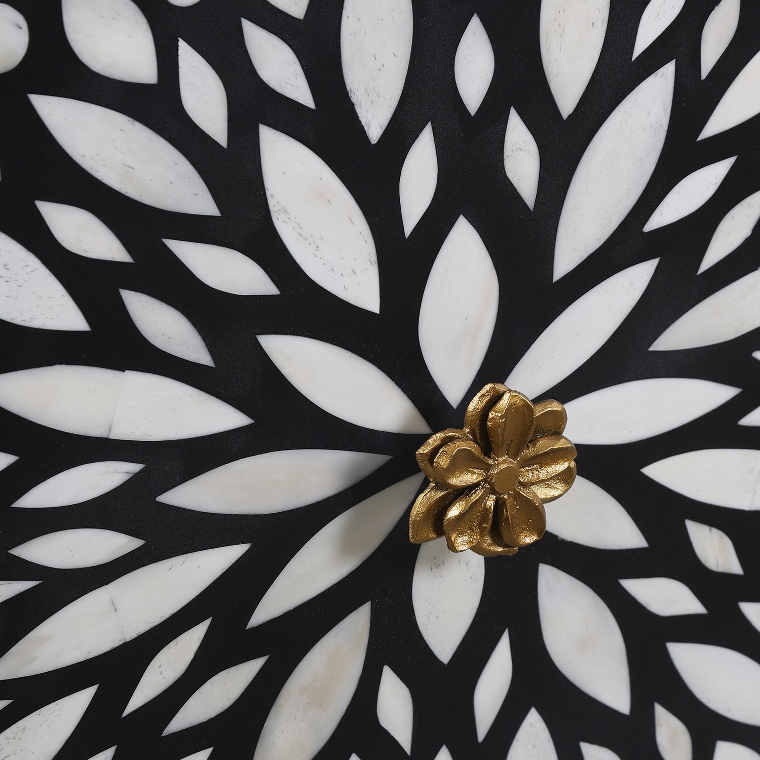 Bassett Mirror Cameron Server