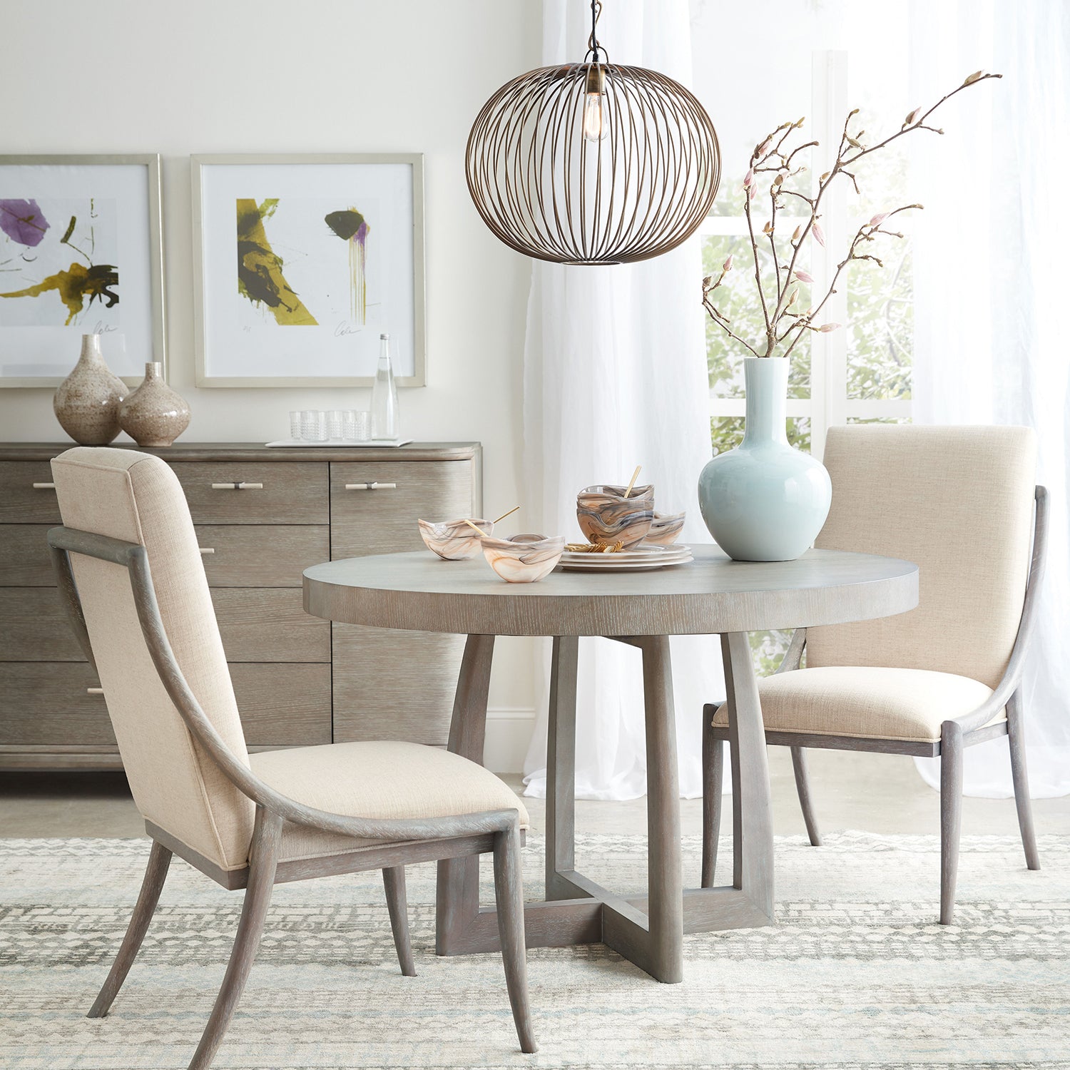 Hooker Furniture Affinity Round Pedestal Dining Table