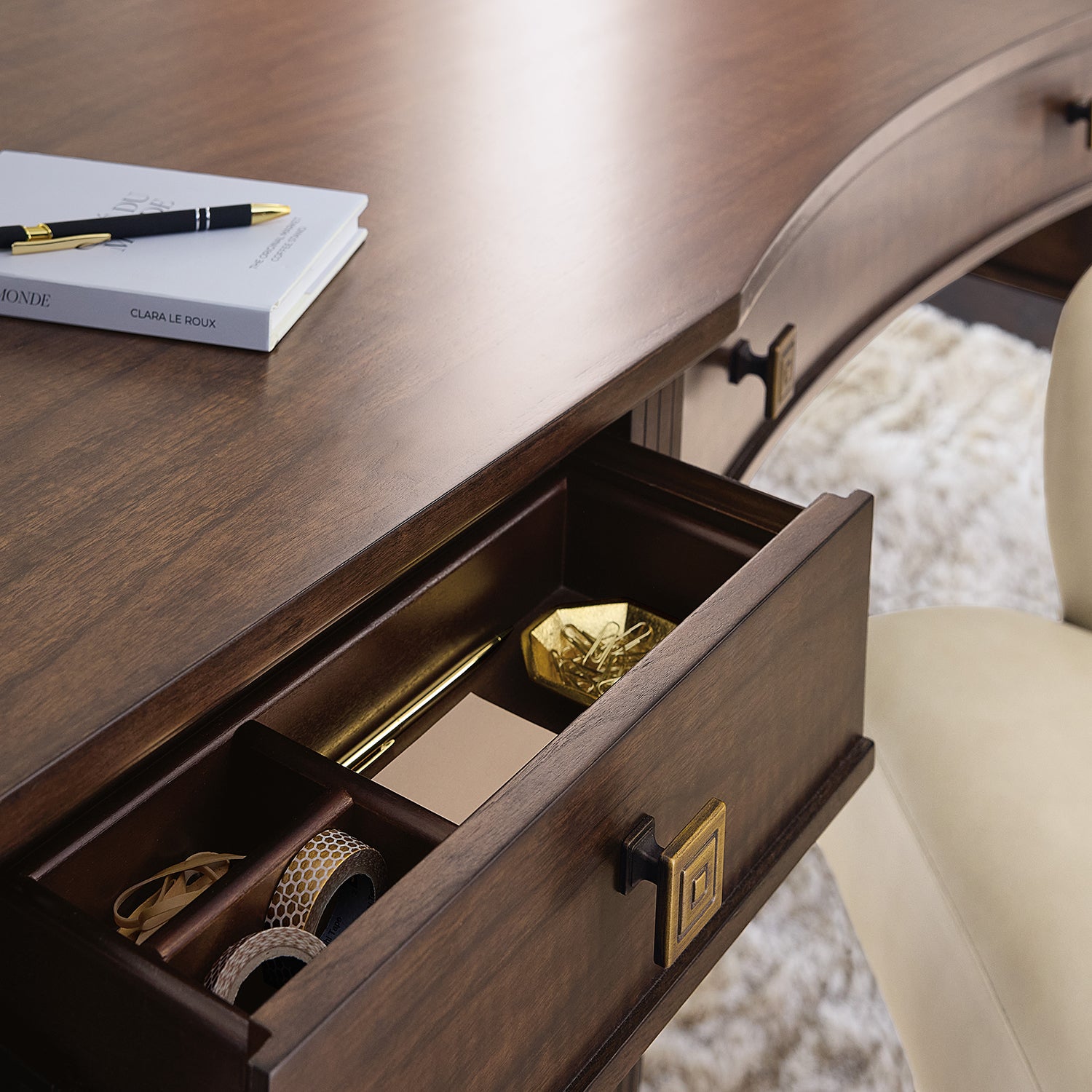 Hooker Furniture Diplomat Diplomat Writing Desk