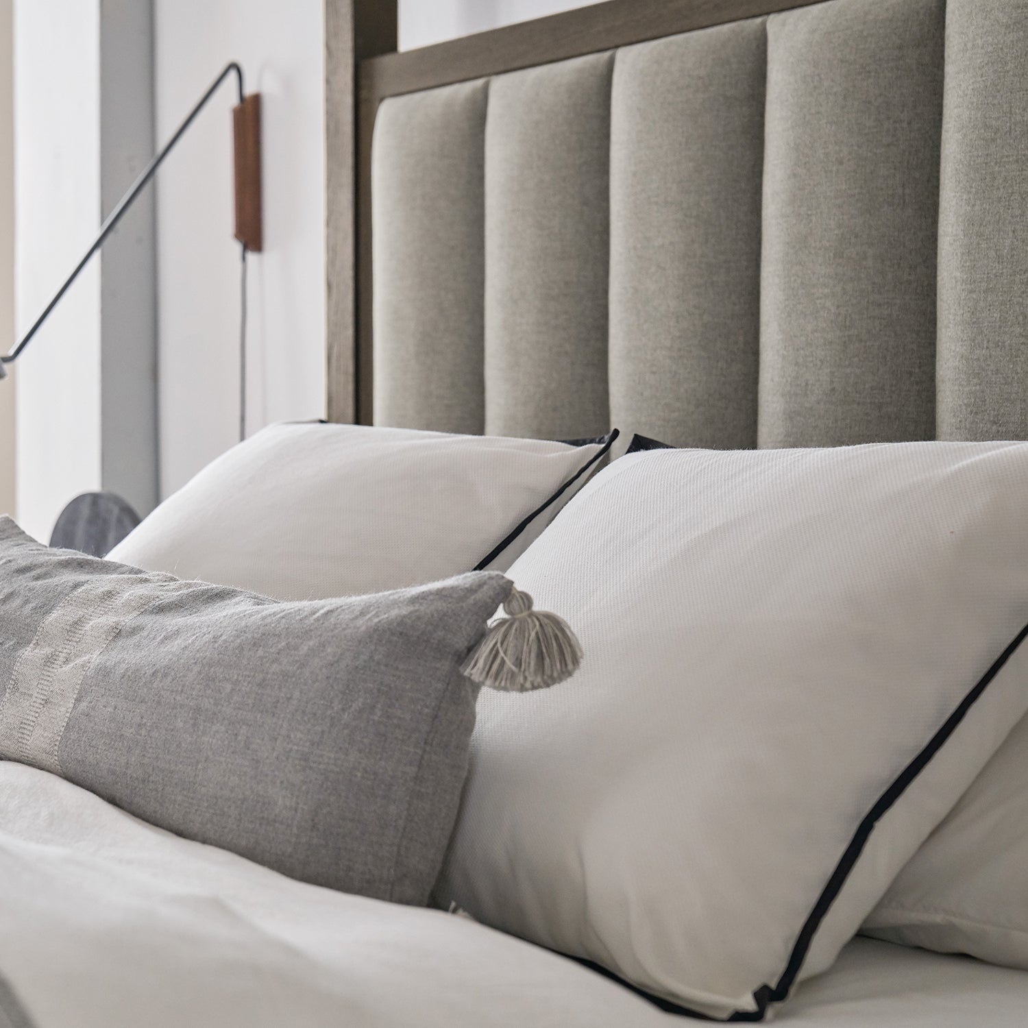 Hooker Furniture Miramar Aventura Jackson Canopy Poster Bed