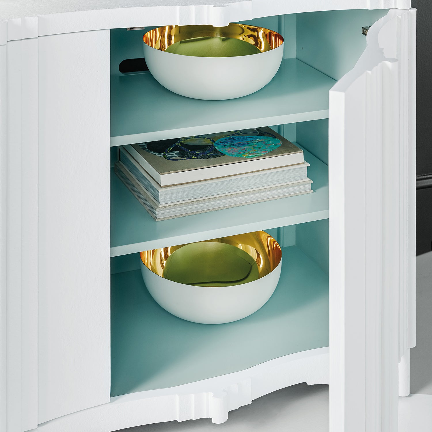 Hooker Furniture Melange Corinth Four Door Entertainment Console