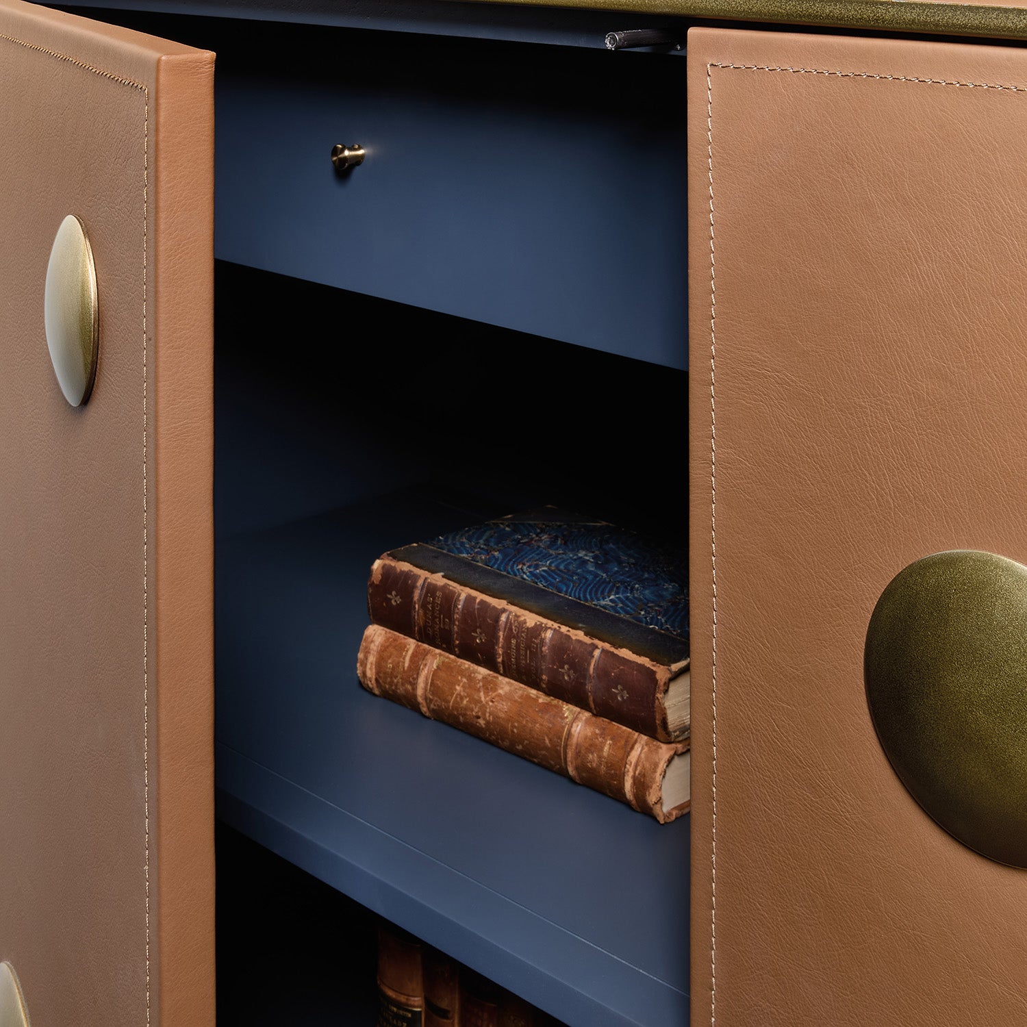 Hooker Furniture Melange Lottie Dottie Hall Chest