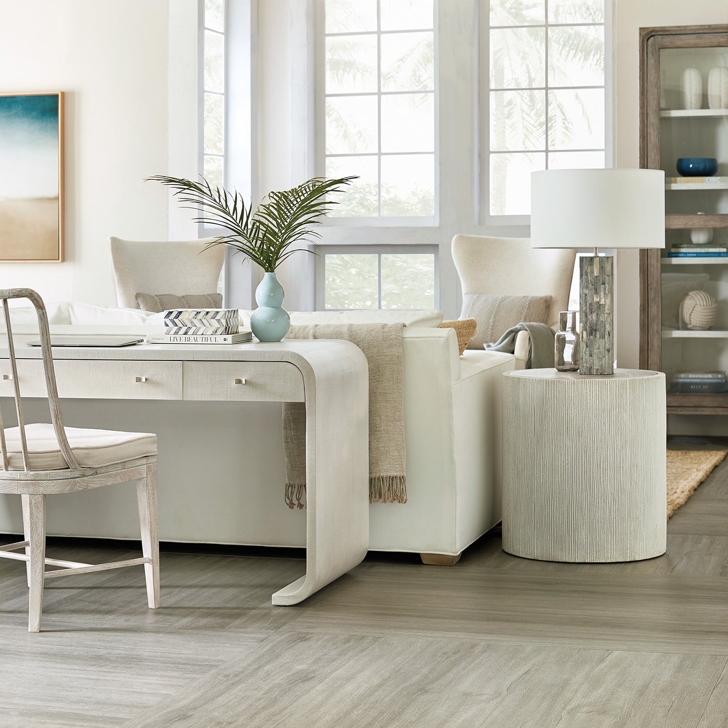 Hooker Furniture Serenity Swale Round Side Table