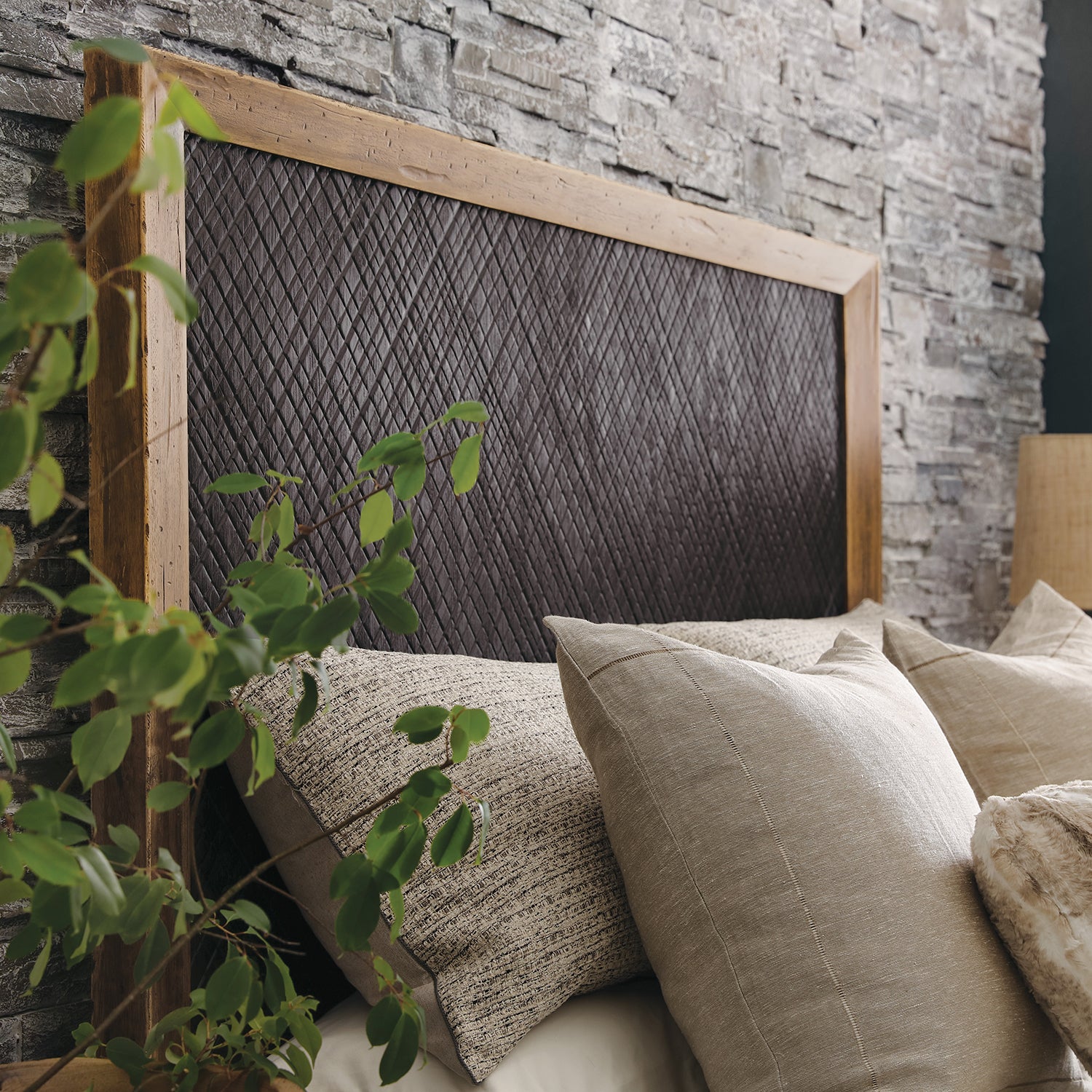 Hooker Furniture Big Sky Panel Bed