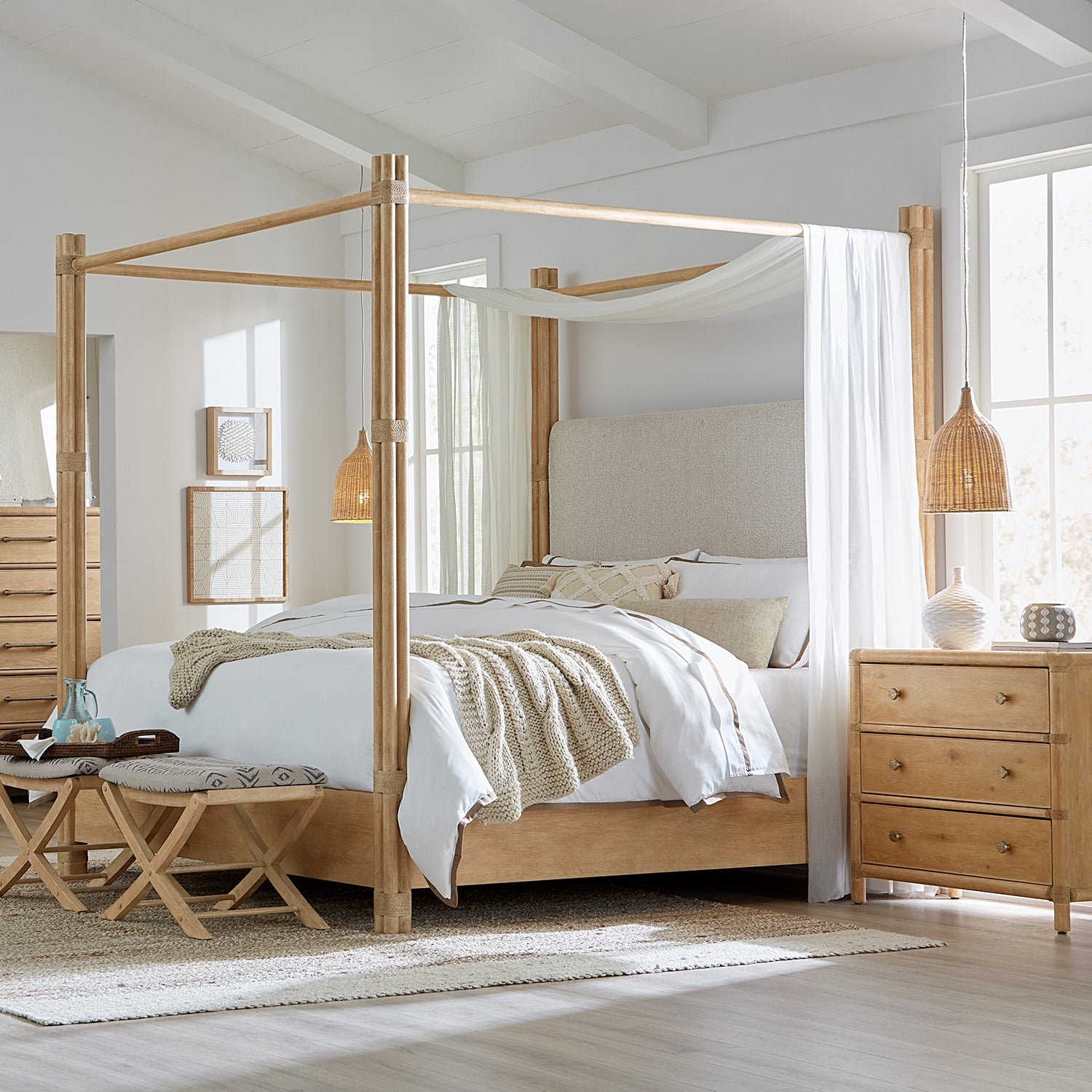 Hooker Furniture Retreat Pole Rattan Upholstered Poster Bed w/ Canopy