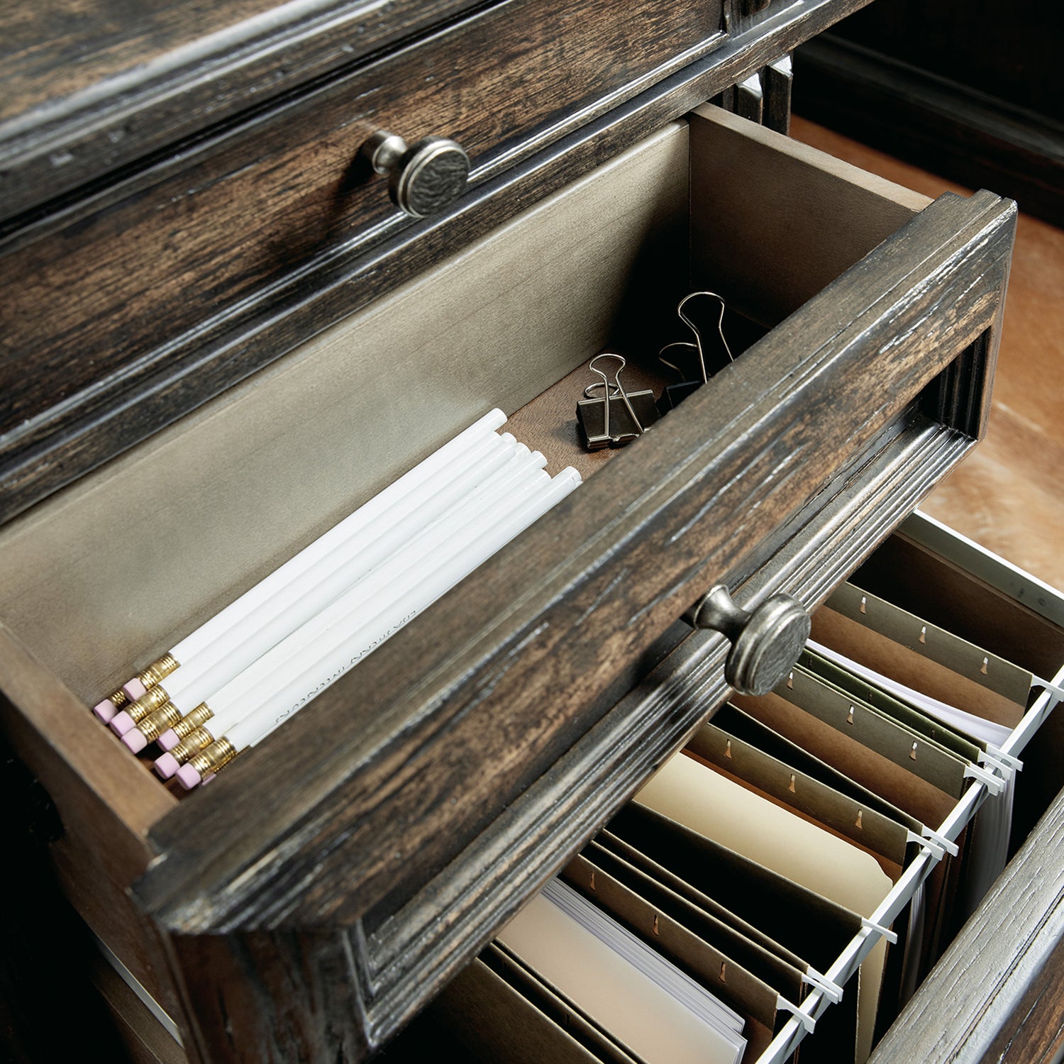 Hooker Furniture La Grange San Felipe Executive Desk