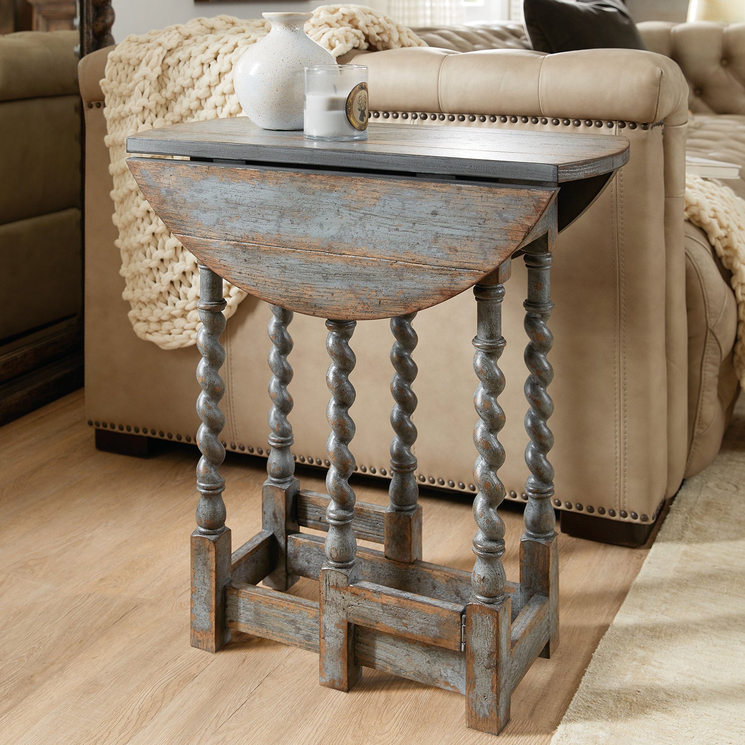 Hooker Furniture La Grange Prause Gate Leg Round Table